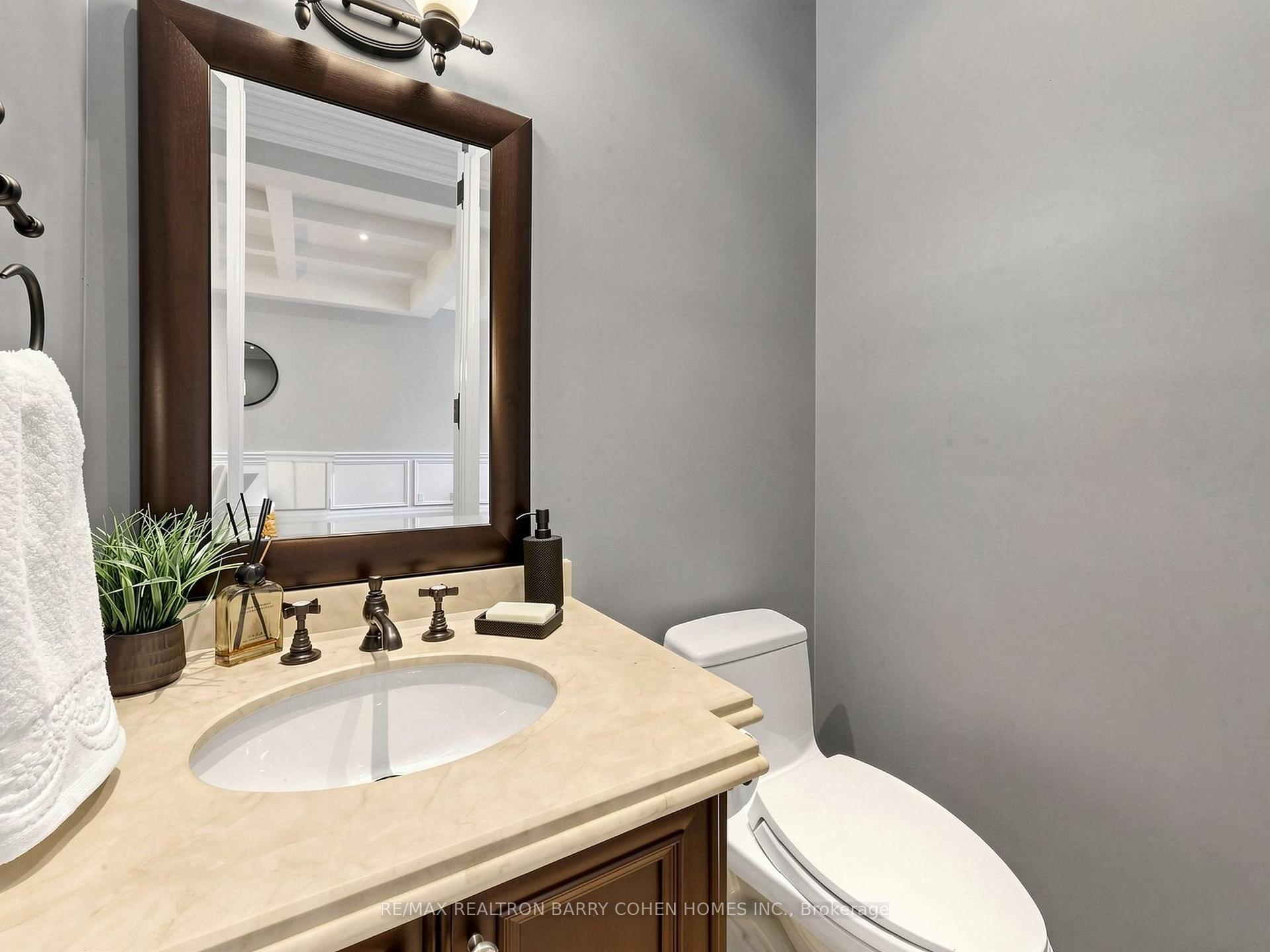 Photo 24 of 219 Hillsdale Avenue E, Toronto, Mount Pleasant West — HOMEH