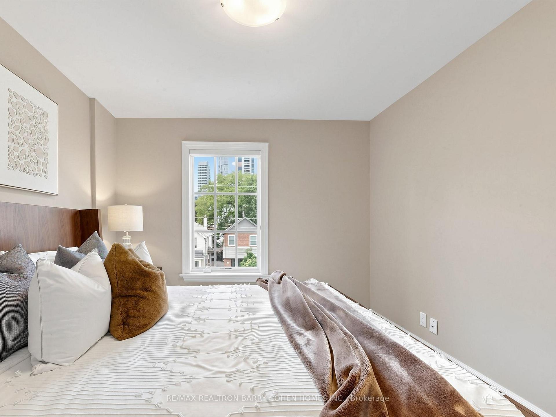 Photo 38 of 219 Hillsdale Avenue E, Toronto, Mount Pleasant West — HOMEH