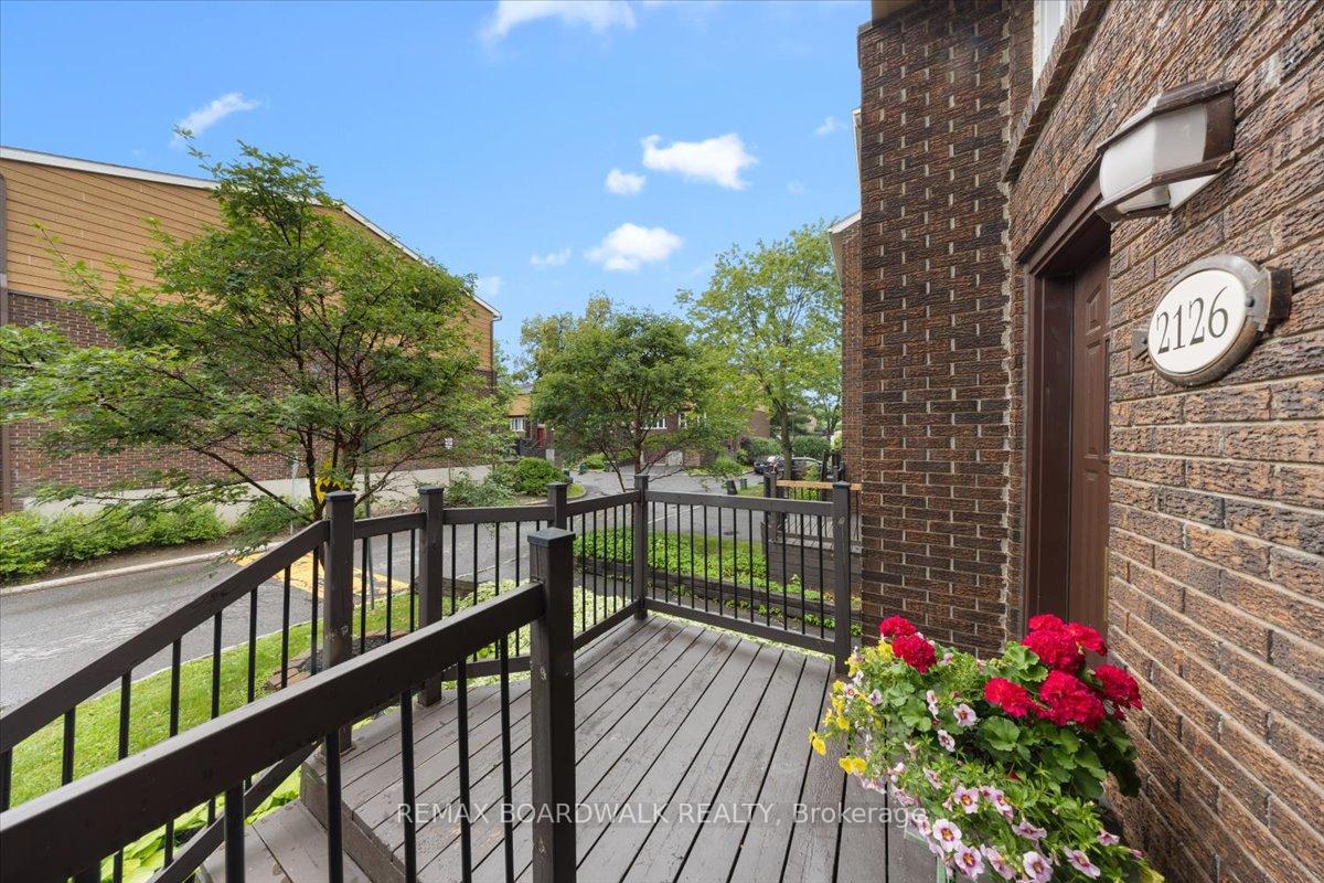 Photo 3 of Unit 18, 2126 Eric Crescent, Ottawa, Pineview — HOMEH