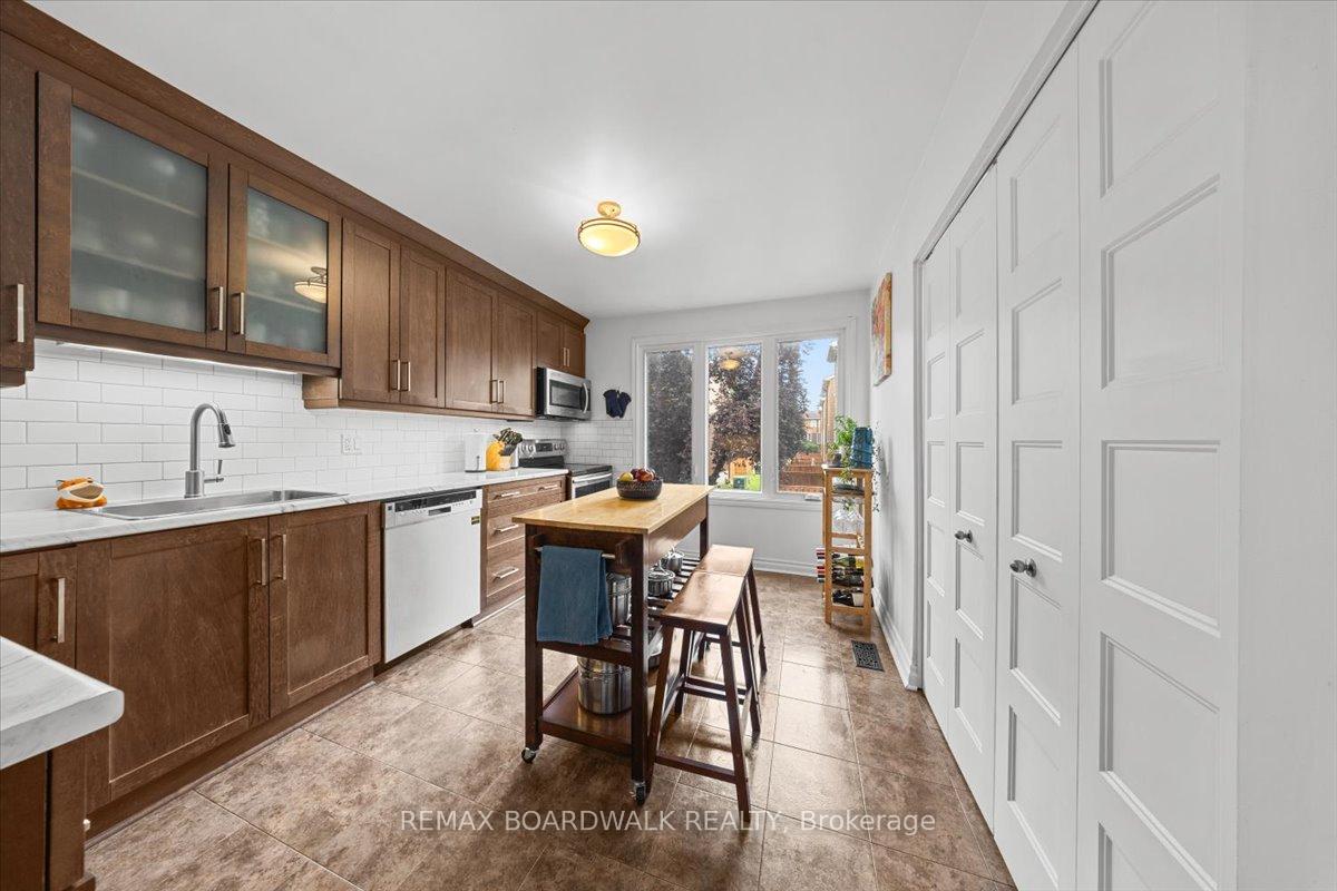 Photo 7 of Unit 18, 2126 Eric Crescent, Ottawa, Pineview — HOMEH