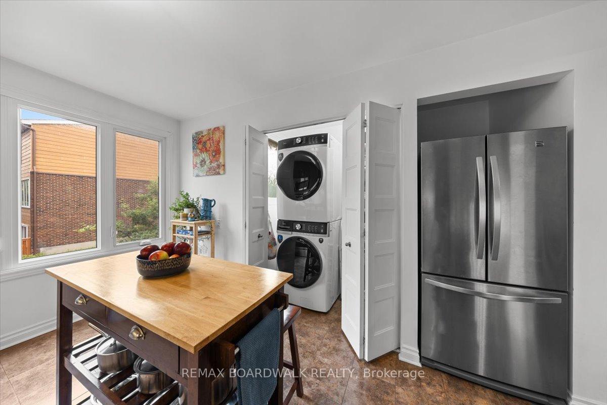 Photo 10 of Unit 18, 2126 Eric Crescent, Ottawa, Pineview — HOMEH