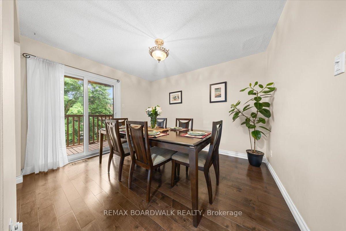 Photo 11 of Unit 18, 2126 Eric Crescent, Ottawa, Pineview — HOMEH