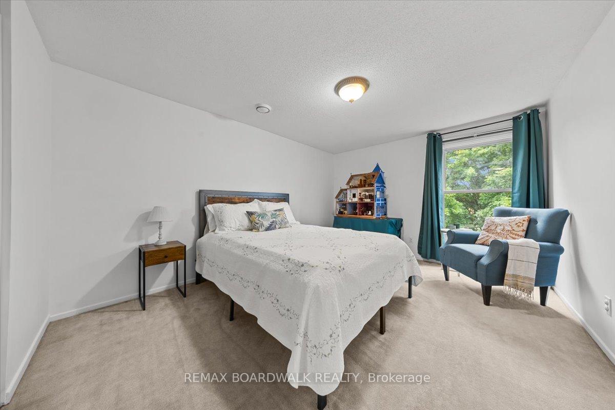 Photo 14 of Unit 18, 2126 Eric Crescent, Ottawa, Pineview — HOMEH