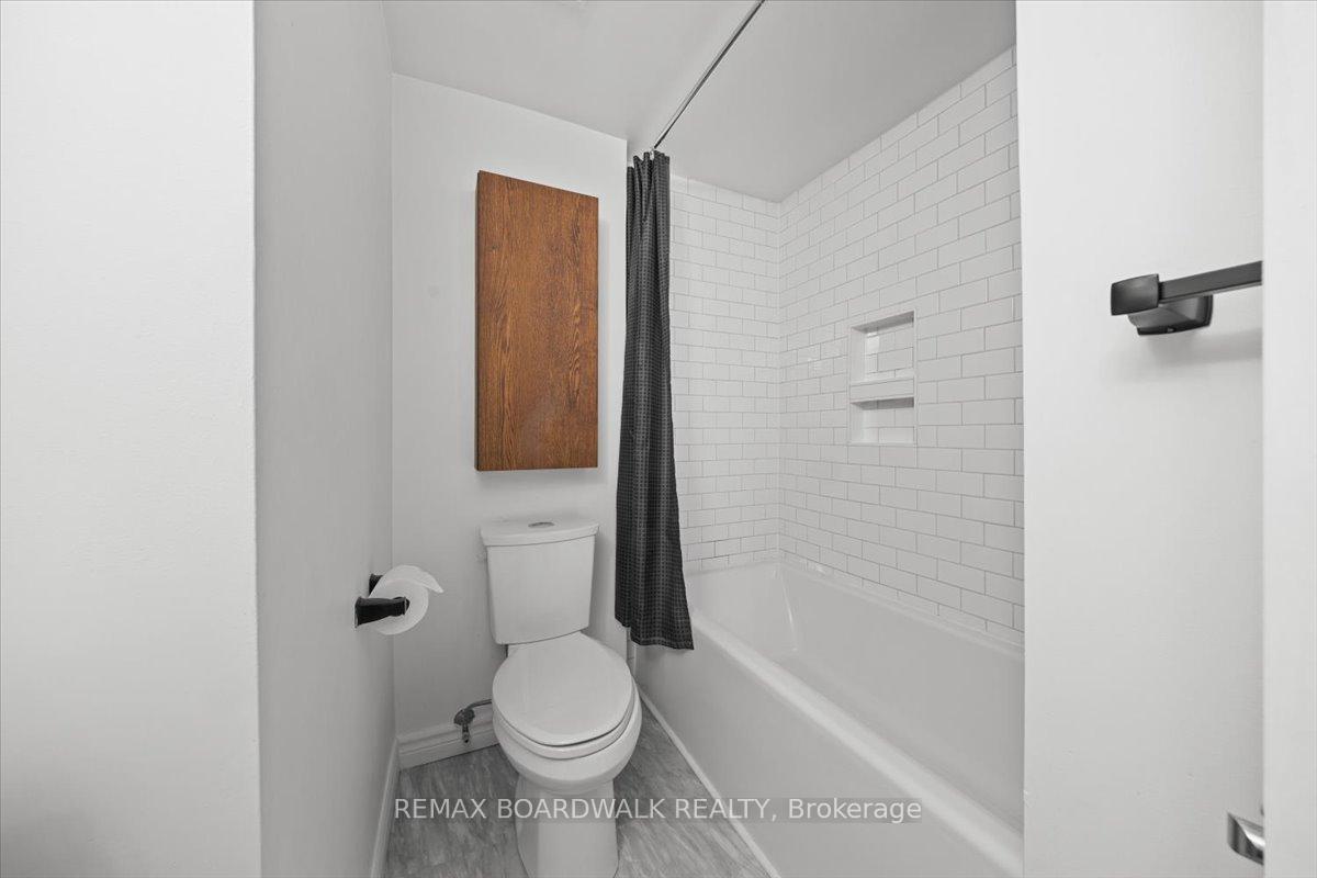 Photo 22 of Unit 18, 2126 Eric Crescent, Ottawa, Pineview — HOMEH