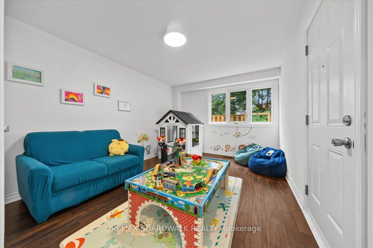 Photo 23 of Unit 18, 2126 Eric Crescent, Ottawa, Pineview — HOMEH