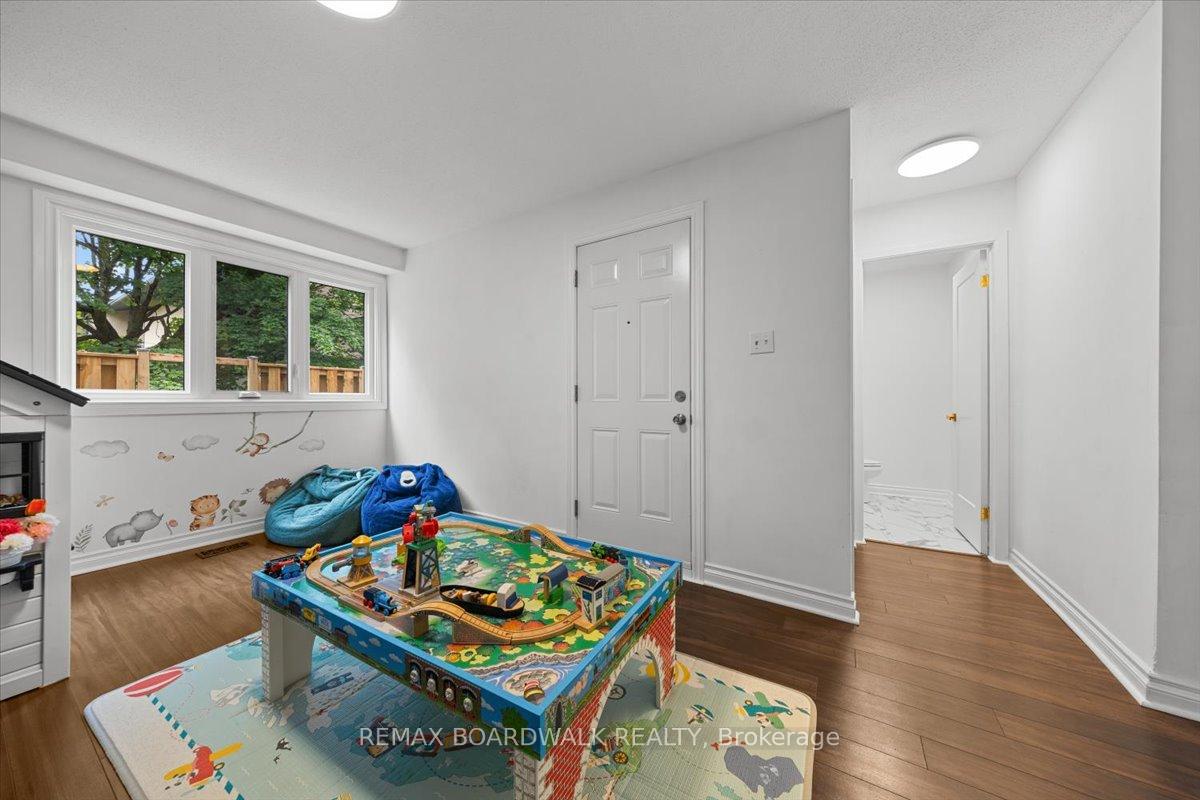 Photo 24 of Unit 18, 2126 Eric Crescent, Ottawa, Pineview — HOMEH