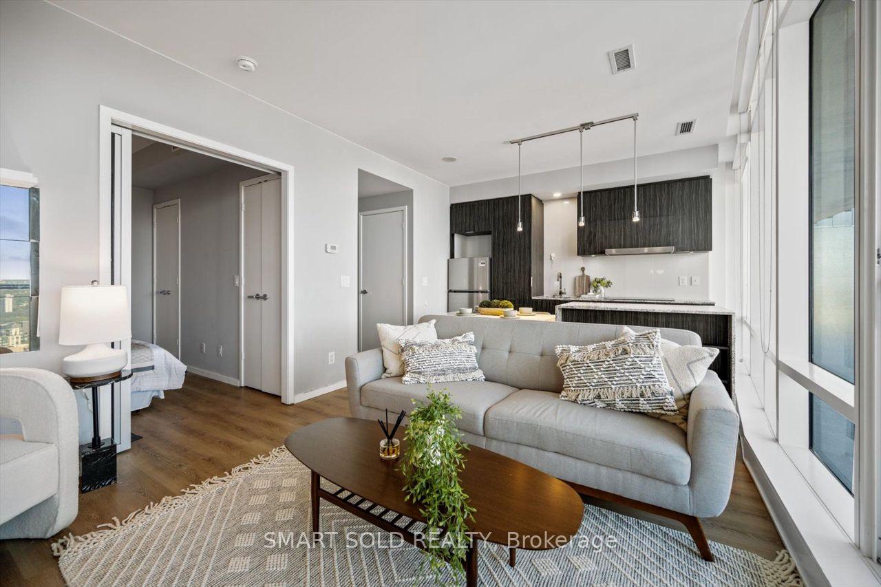 Photo 7 of Unit 4002, 1 Bloor Street E, Toronto, Church-Yonge Corridor — HOMEH