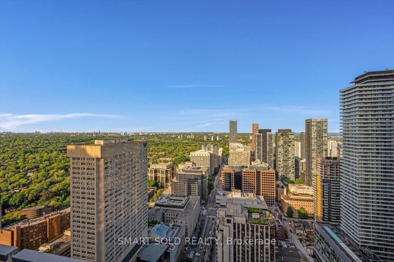 Photo 18 of Unit 4002, 1 Bloor Street E, Toronto, Church-Yonge Corridor — HOMEH