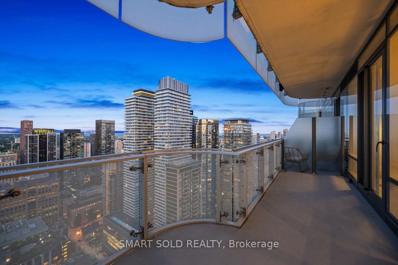 Photo 22 of Unit 4002, 1 Bloor Street E, Toronto, Church-Yonge Corridor — HOMEH