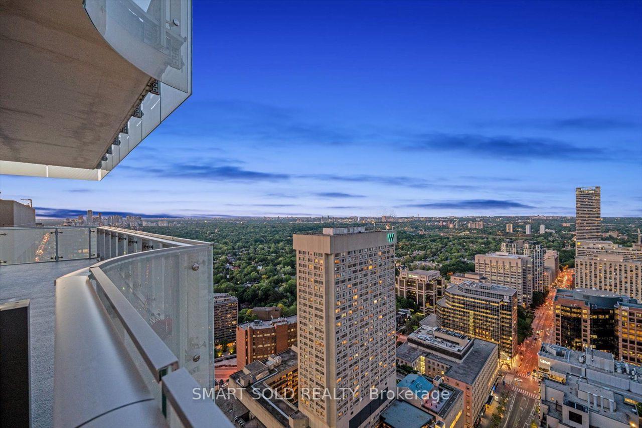 Photo 23 of Unit 4002, 1 Bloor Street E, Toronto, Church-Yonge Corridor — HOMEH