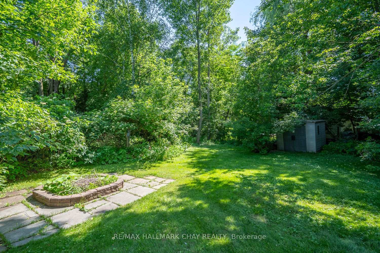 Photo 6 of 23 Burbank Circle, Adjala-Tosorontio, Everett — HOMEH