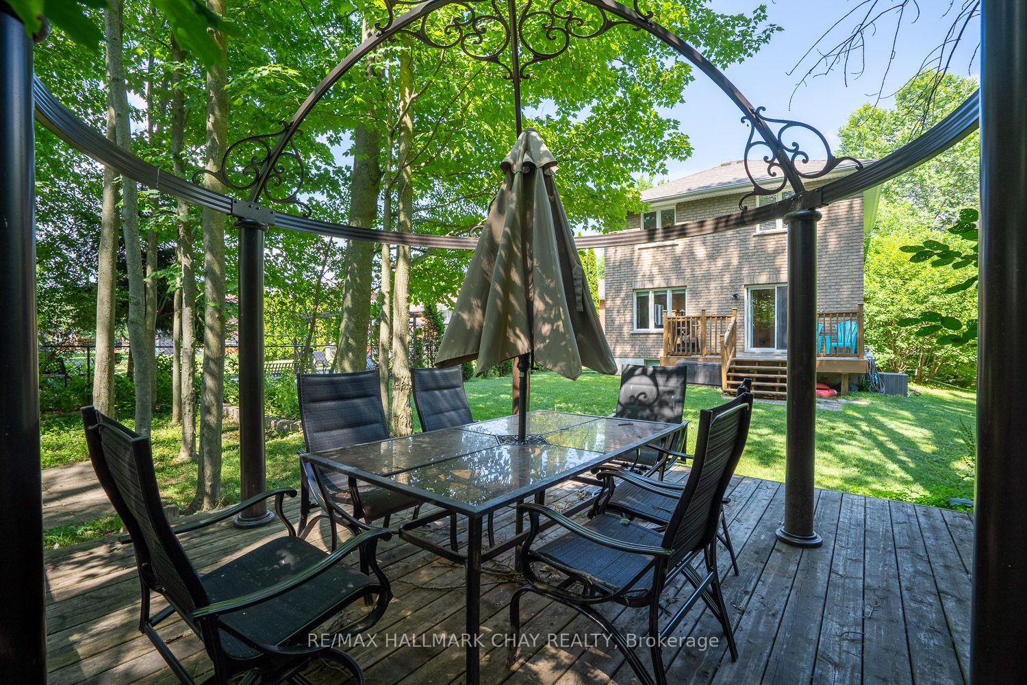 Photo 7 of 23 Burbank Circle, Adjala-Tosorontio, Everett — HOMEH