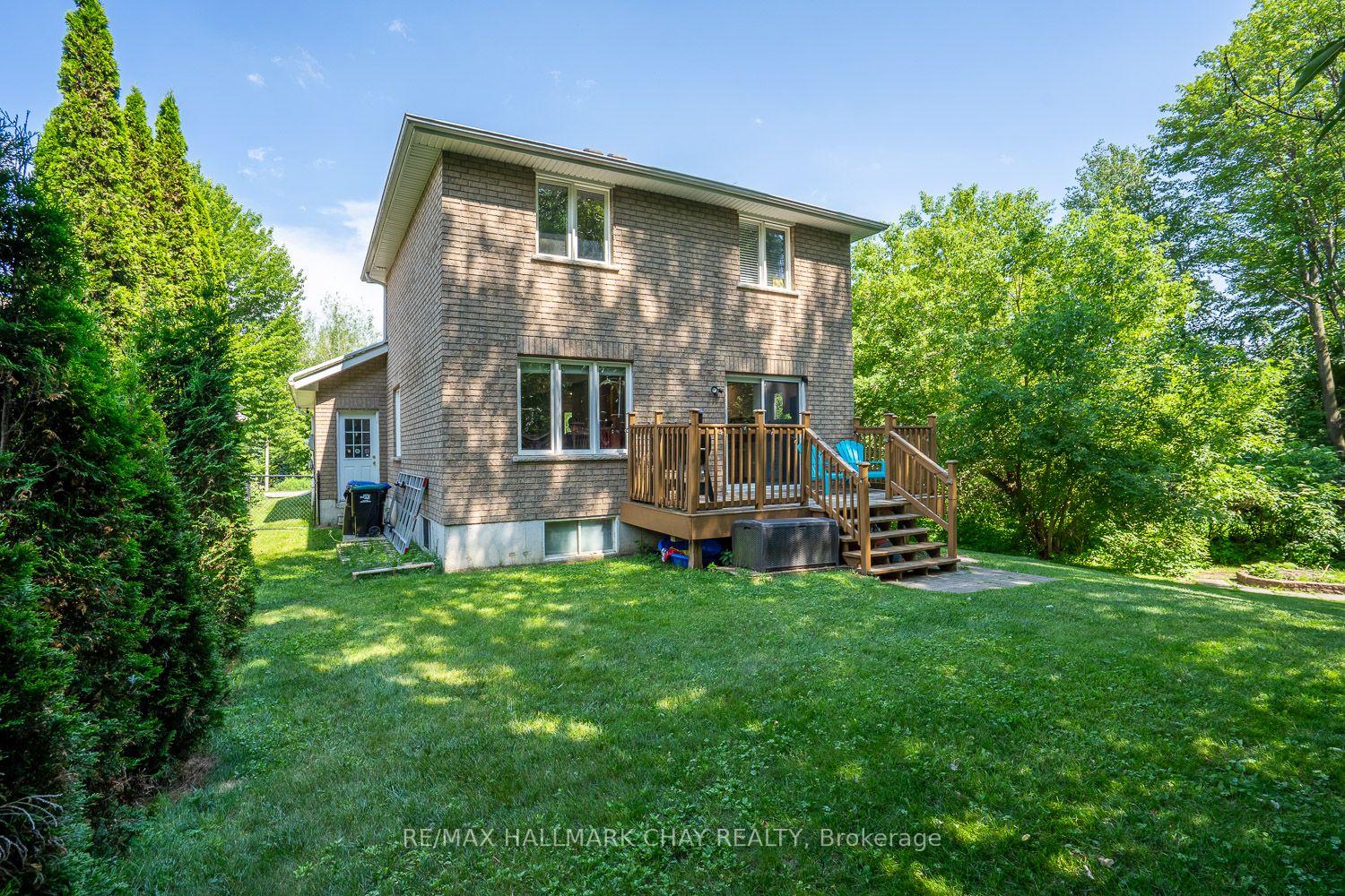 Photo 8 of 23 Burbank Circle, Adjala-Tosorontio, Everett — HOMEH