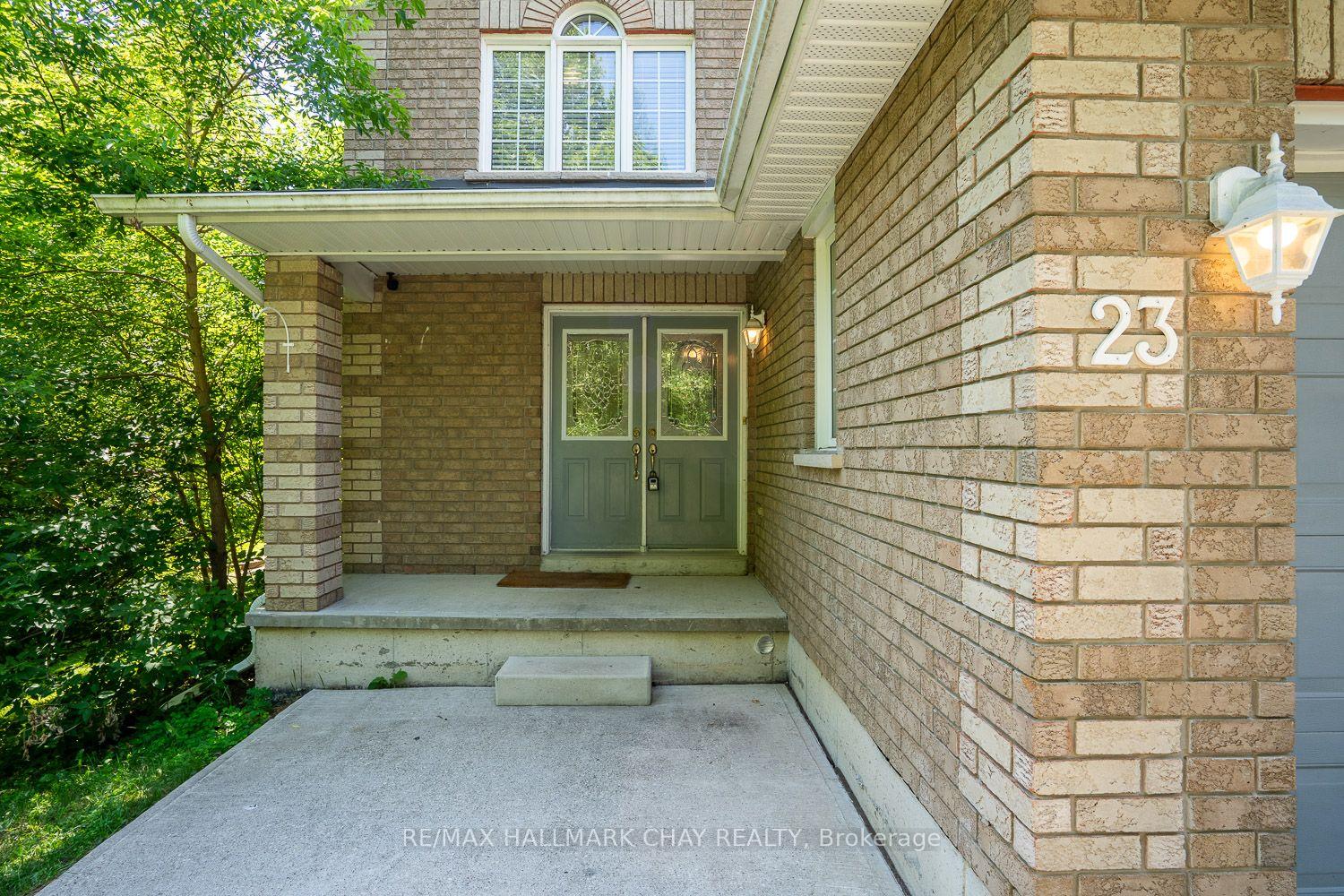 Photo 10 of 23 Burbank Circle, Adjala-Tosorontio, Everett — HOMEH