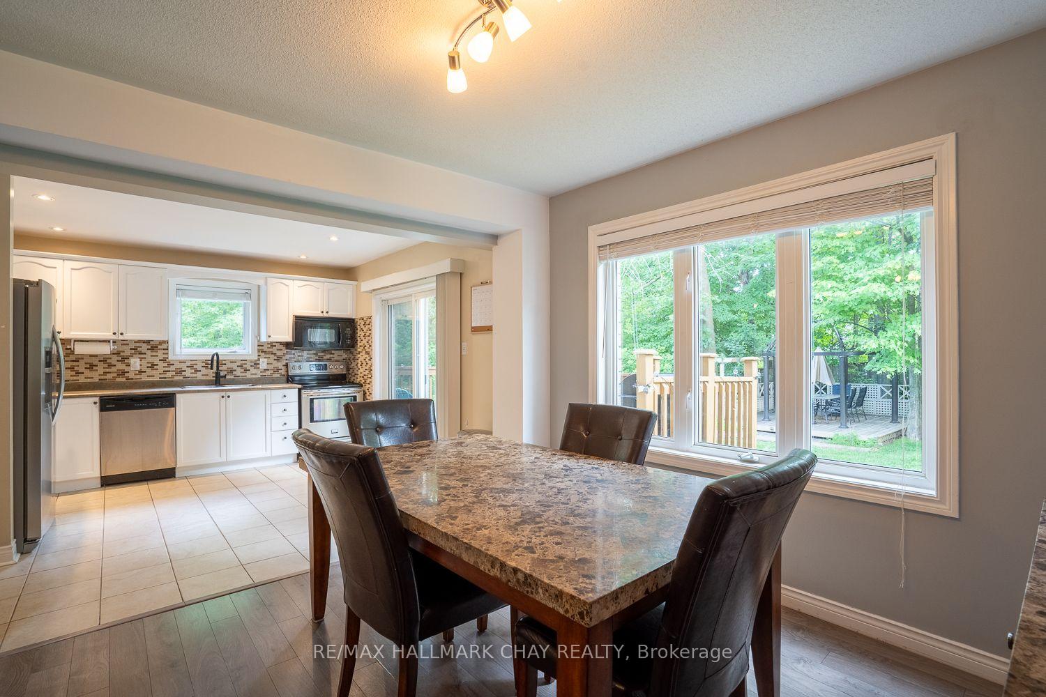 Photo 14 of 23 Burbank Circle, Adjala-Tosorontio, Everett — HOMEH