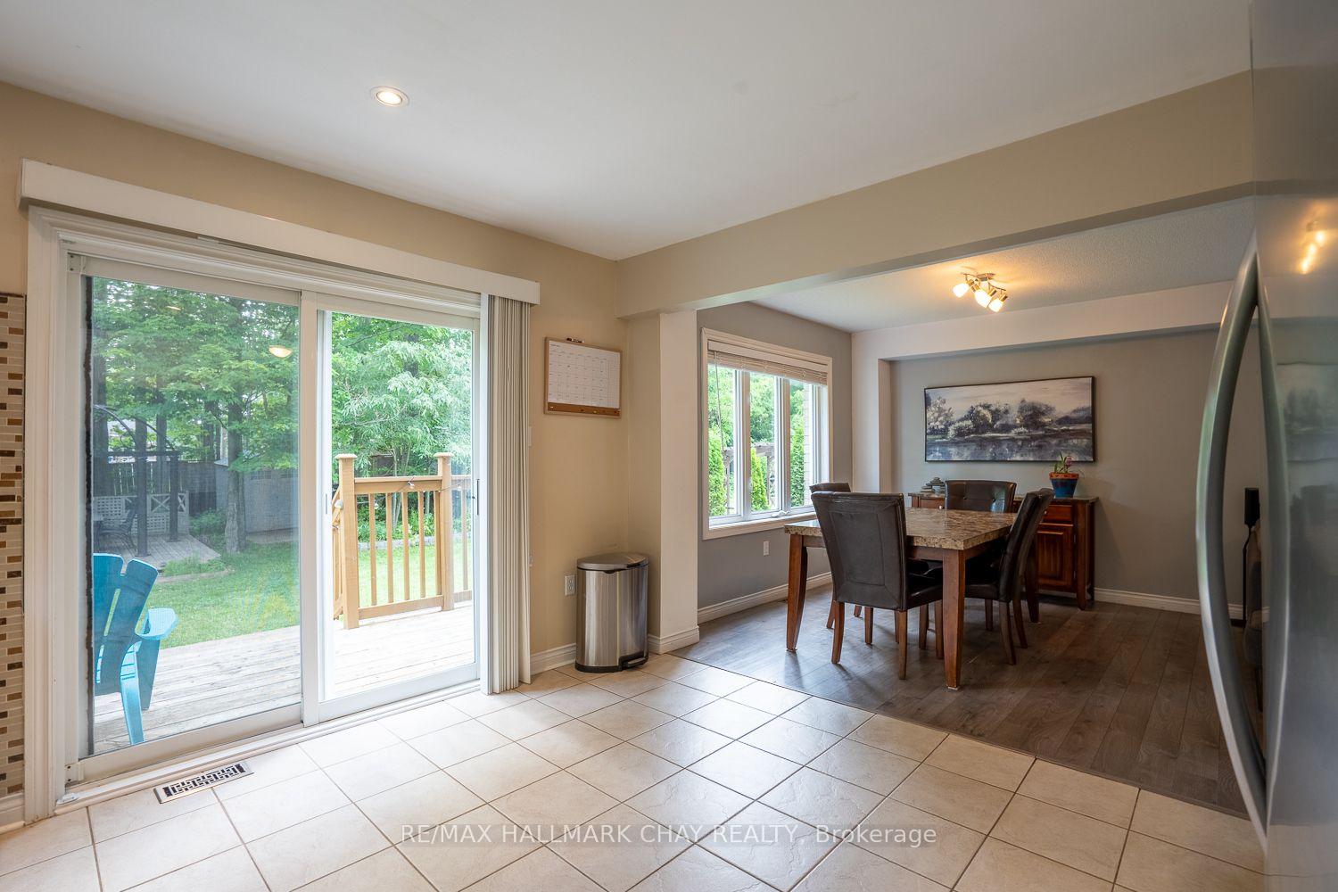 Photo 18 of 23 Burbank Circle, Adjala-Tosorontio, Everett — HOMEH