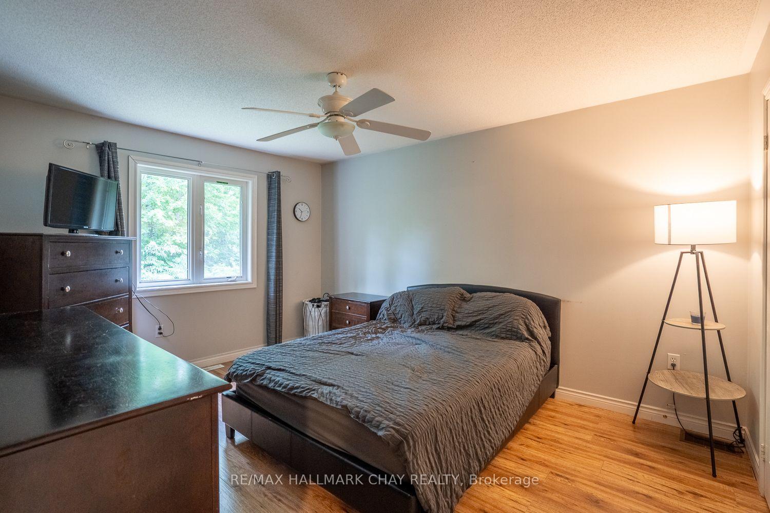 Photo 22 of 23 Burbank Circle, Adjala-Tosorontio, Everett — HOMEH