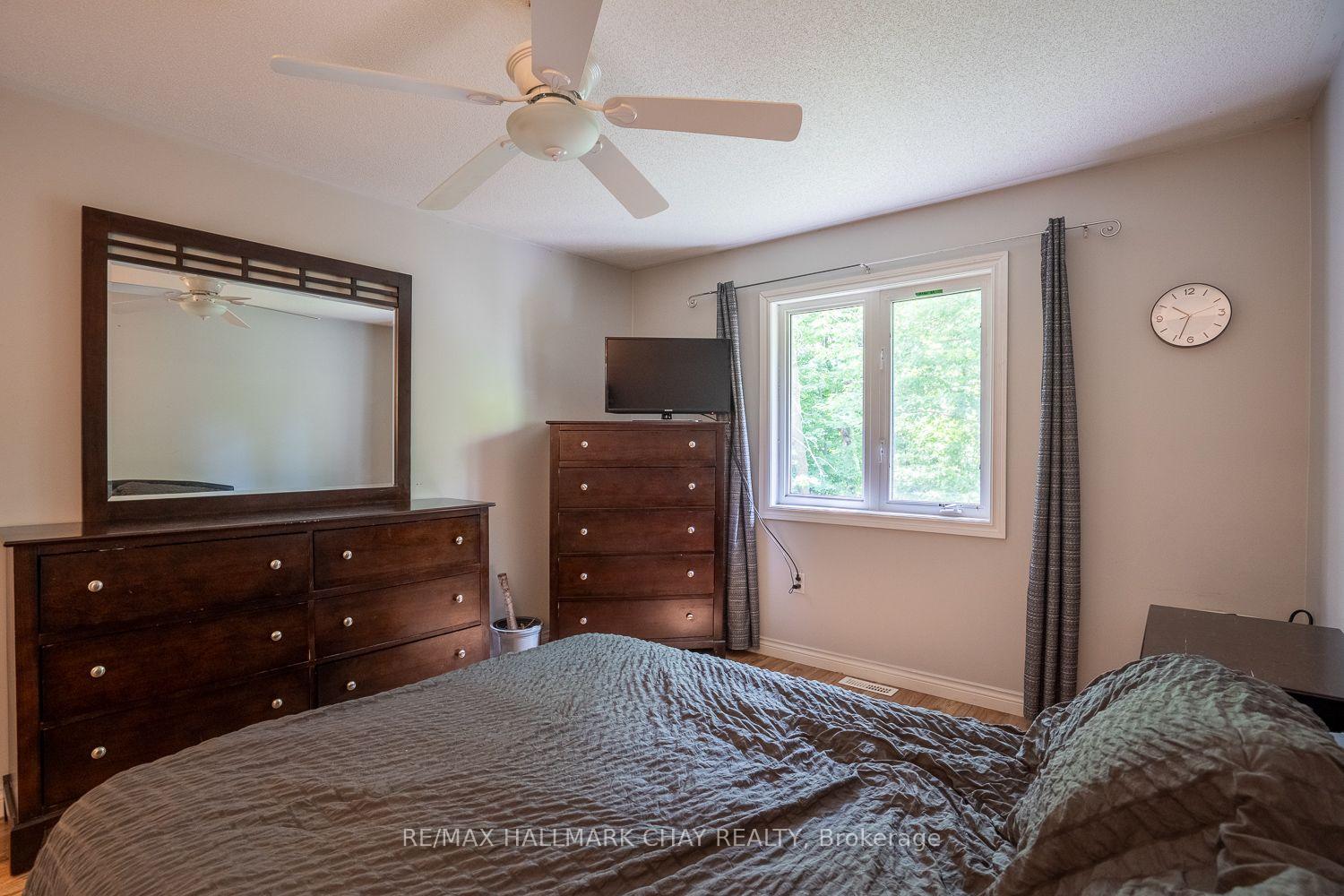Photo 23 of 23 Burbank Circle, Adjala-Tosorontio, Everett — HOMEH
