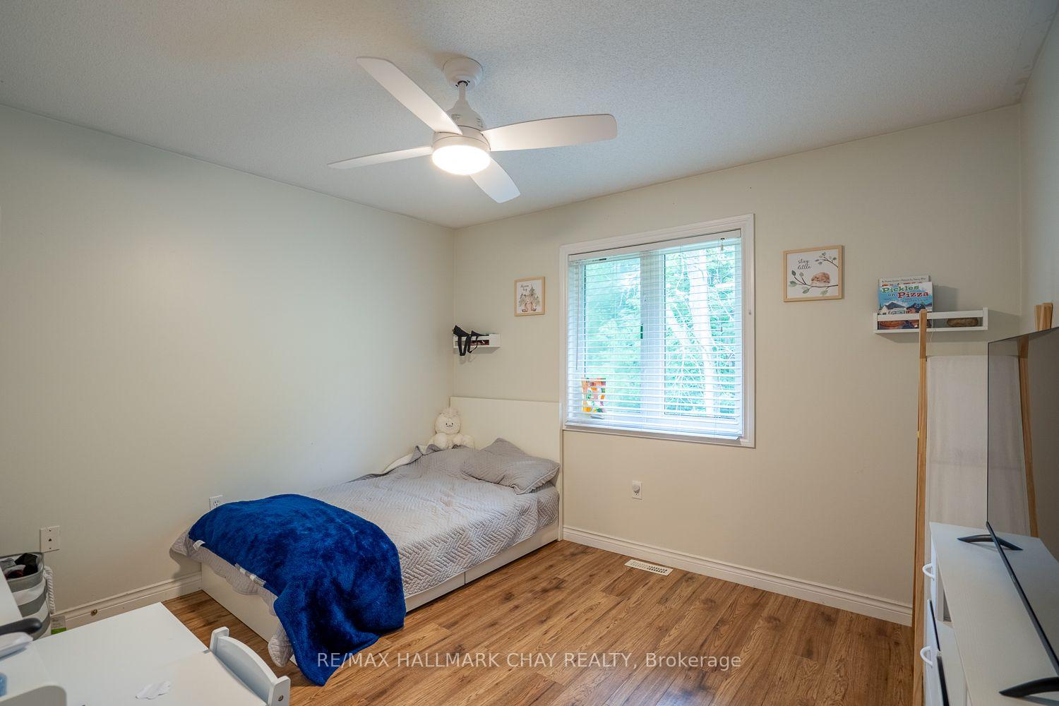 Photo 24 of 23 Burbank Circle, Adjala-Tosorontio, Everett — HOMEH