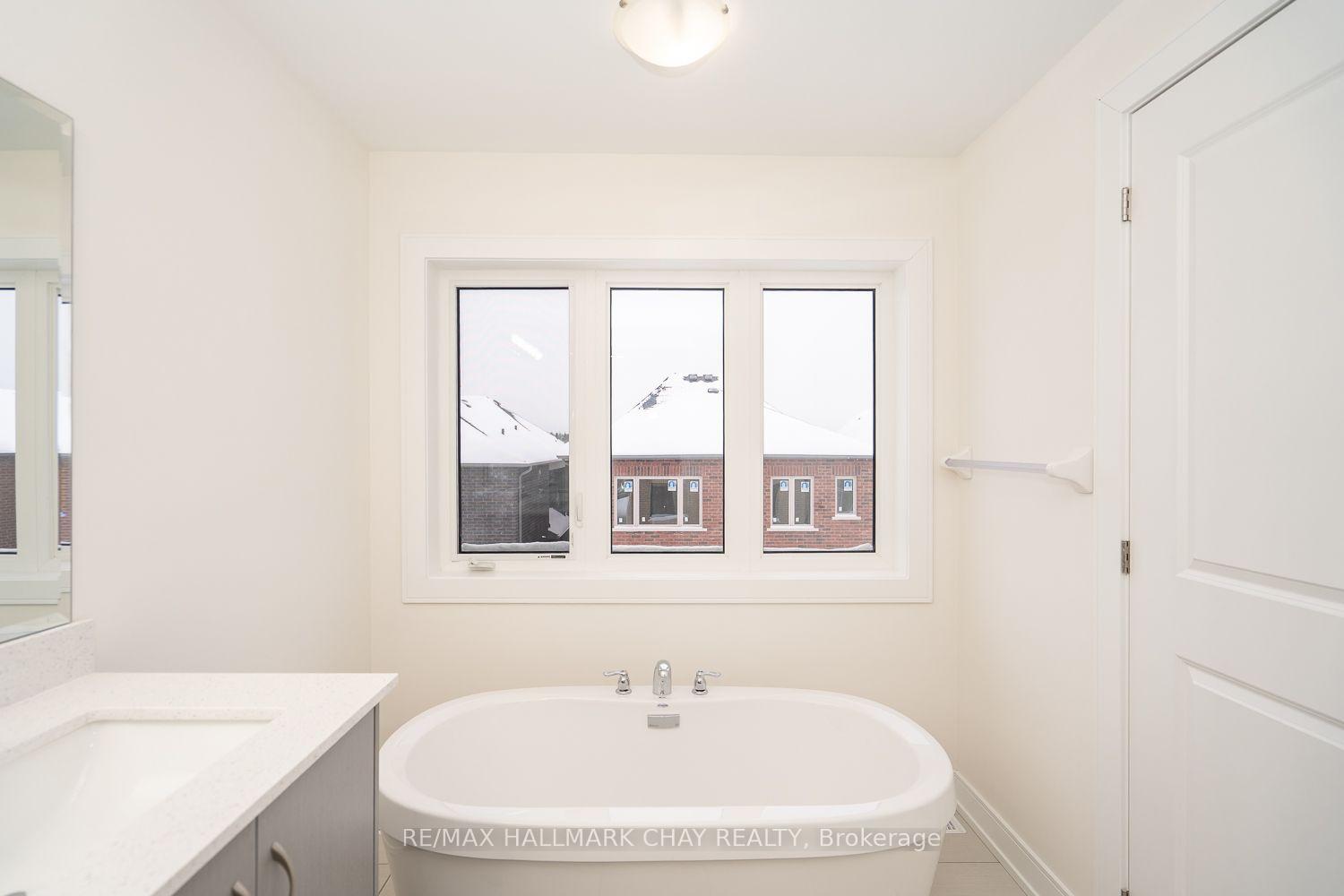 Photo 33 of 28 Mundell Road, Erin — HOMEH