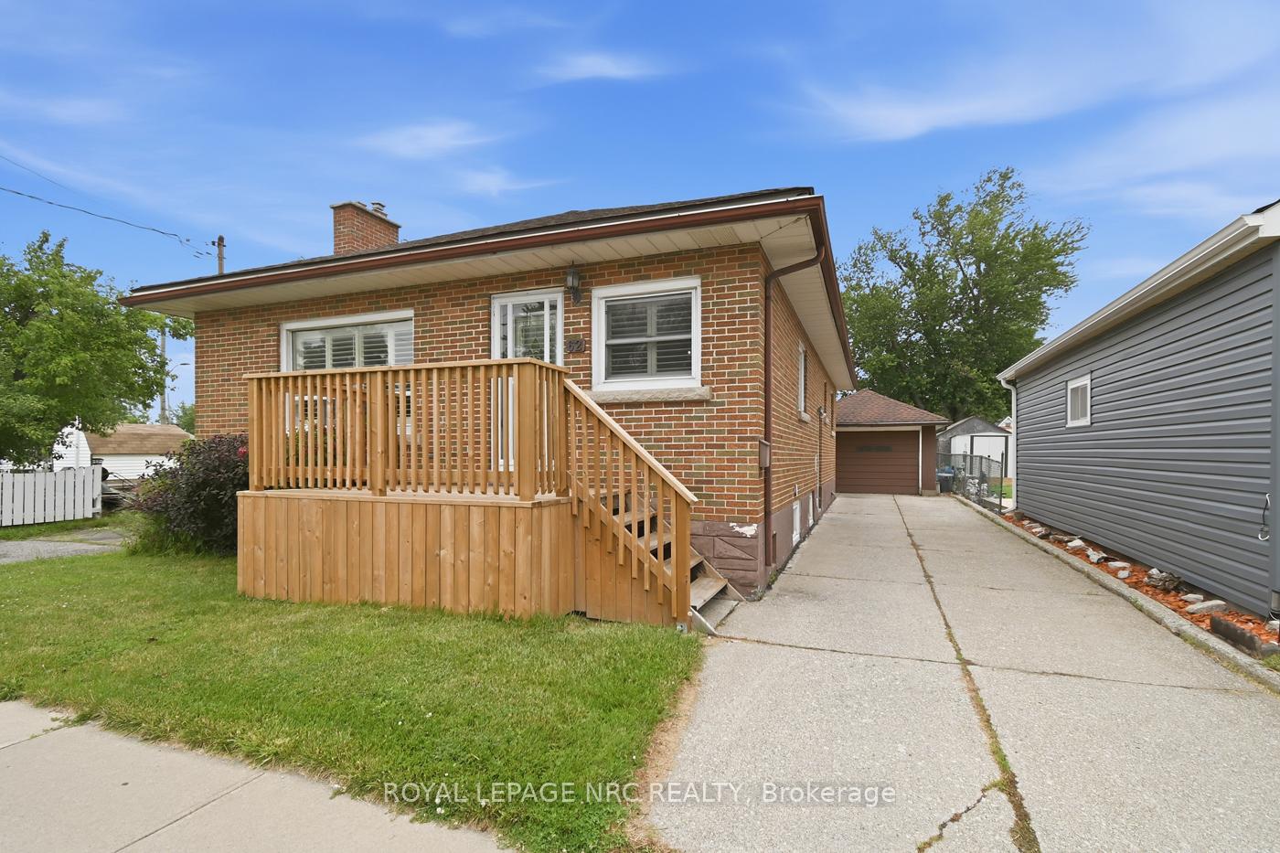 Photo 2 of 62 Lincoln Street, Welland, Broadway — HOMEH