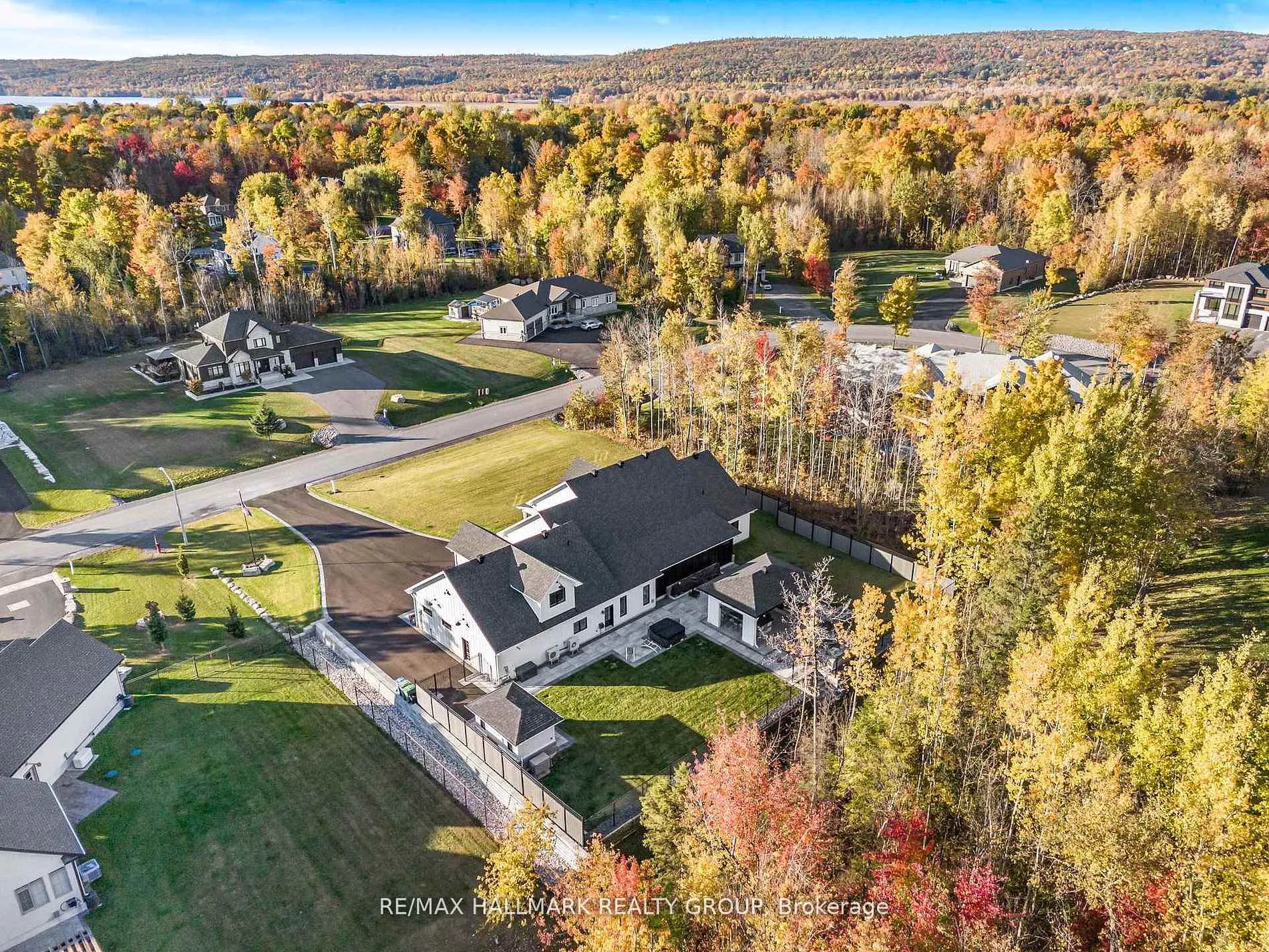 Photo 21 of 55 De La Seignerie Estates, Champlain, Champlain Twp — HOMEH