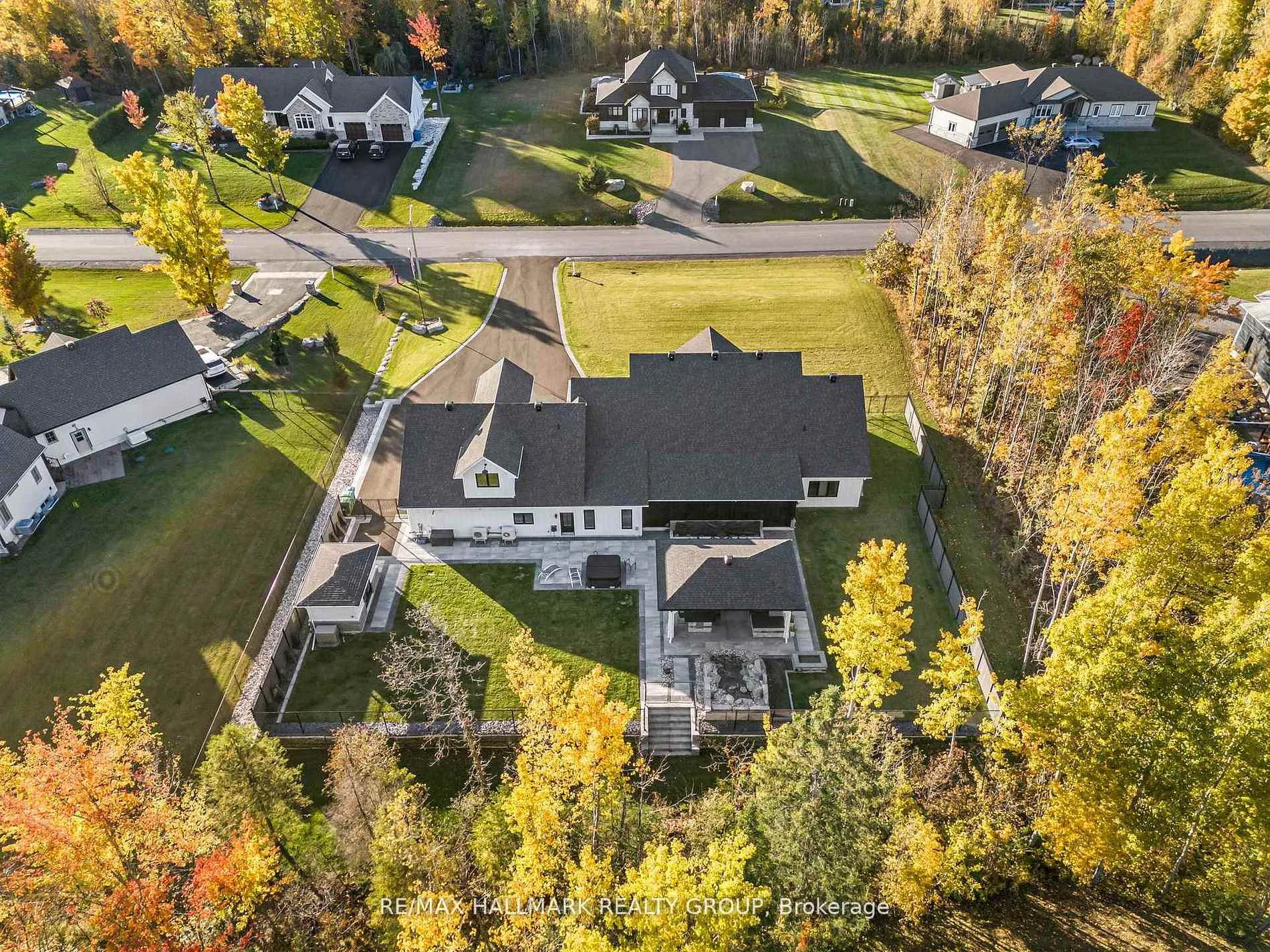 Photo 23 of 55 De La Seignerie Estates, Champlain, Champlain Twp — HOMEH