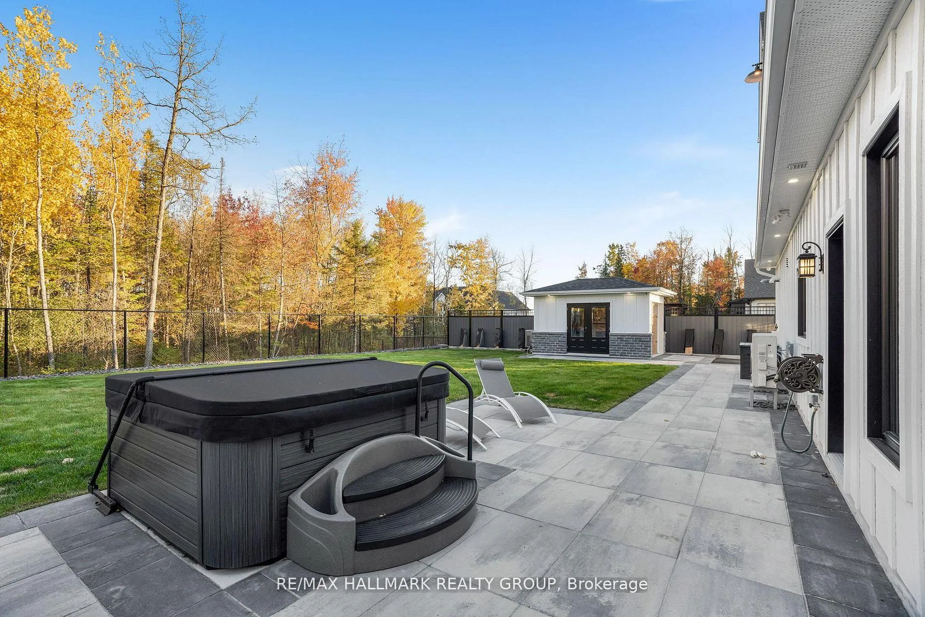 Photo 26 of 55 De La Seignerie Estates, Champlain, Champlain Twp — HOMEH