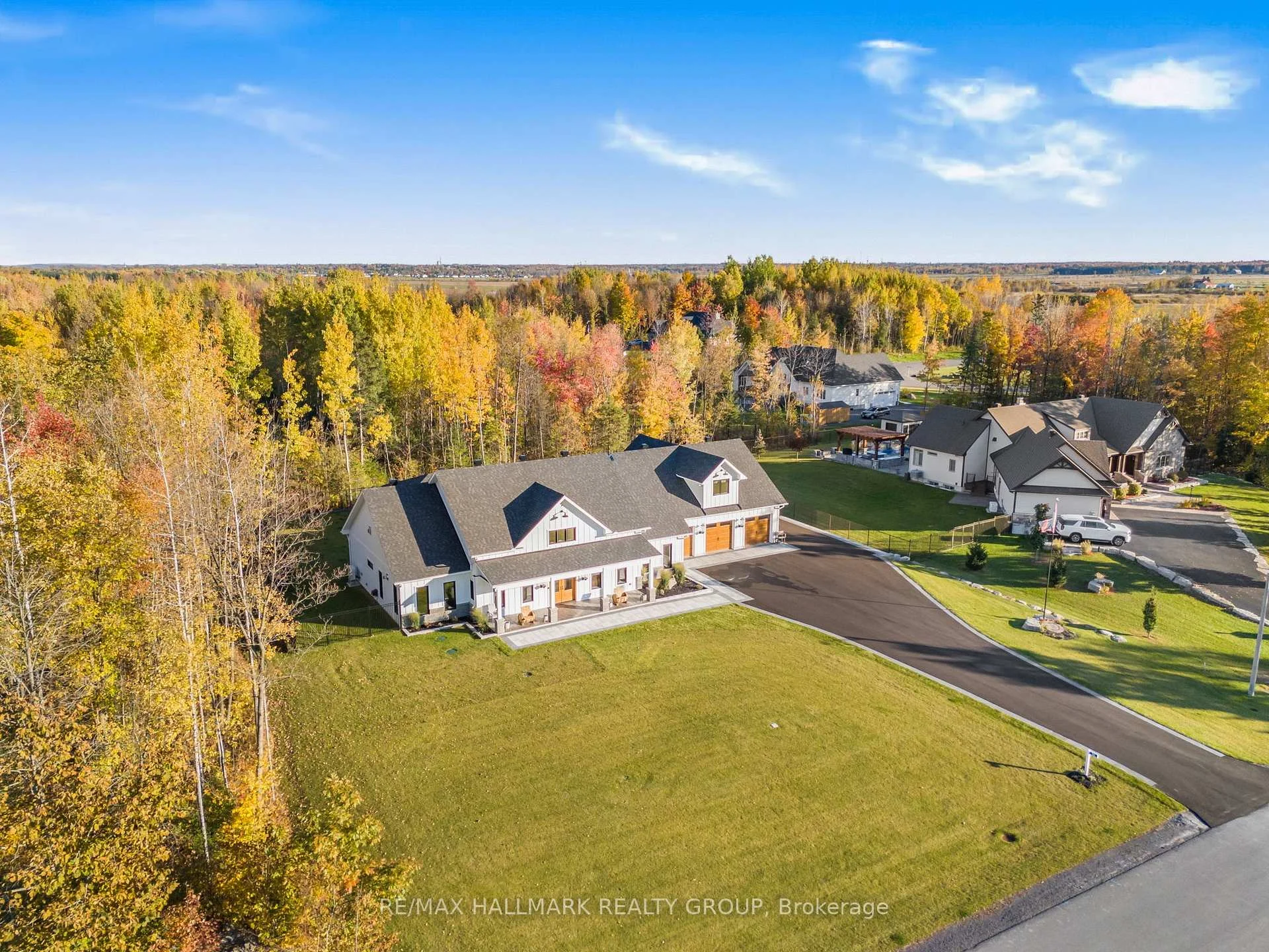 Photo 13 of 55 De La Seignerie Estates, Champlain, Champlain Twp — HOMEH