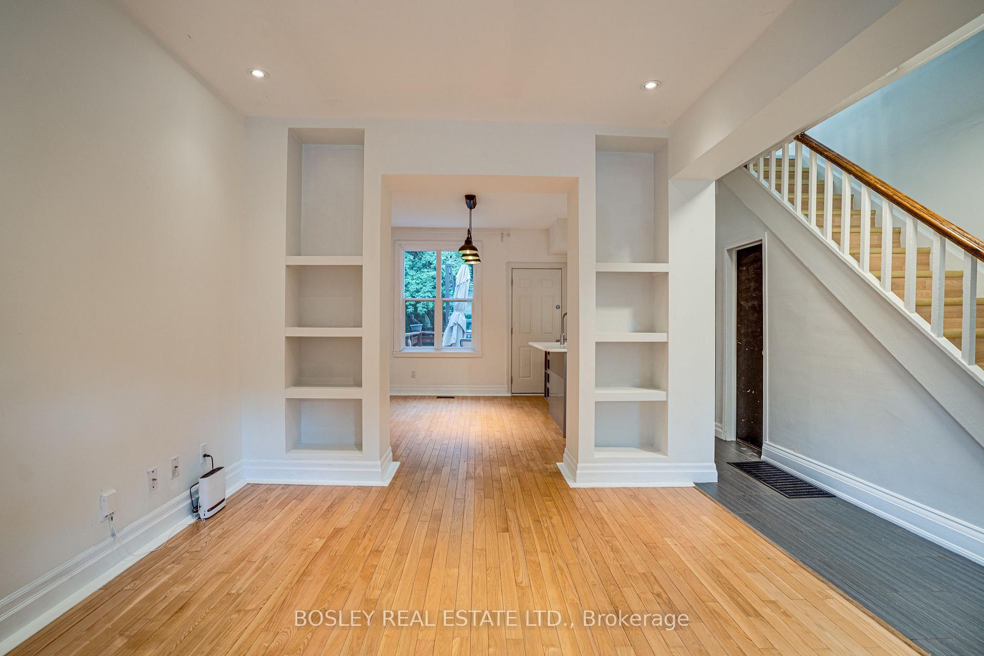 Photo 9 of 20 Connaught Avenue, Toronto, Greenwood-Coxwell — HOMEH