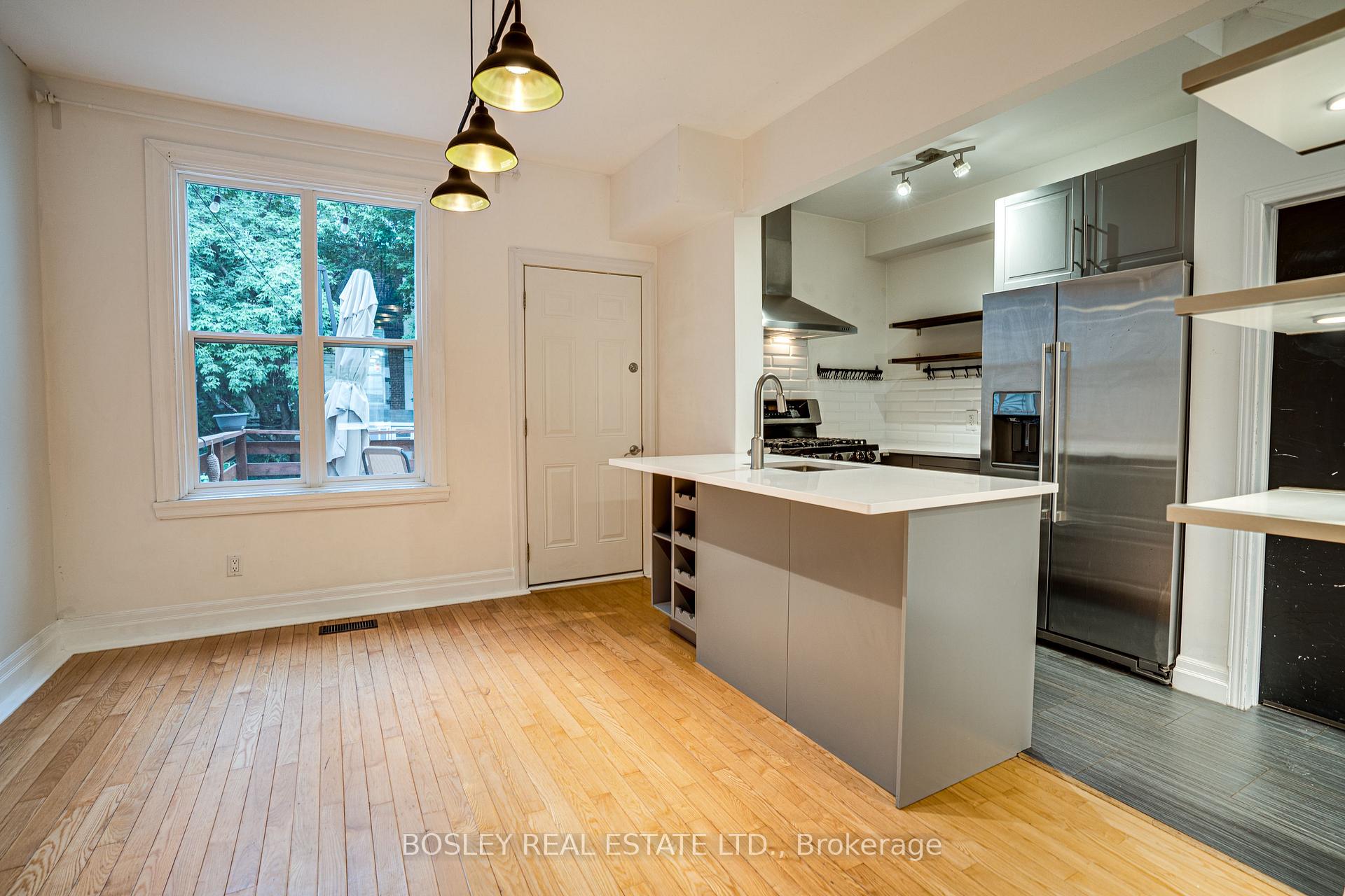 Photo 10 of 20 Connaught Avenue, Toronto, Greenwood-Coxwell — HOMEH