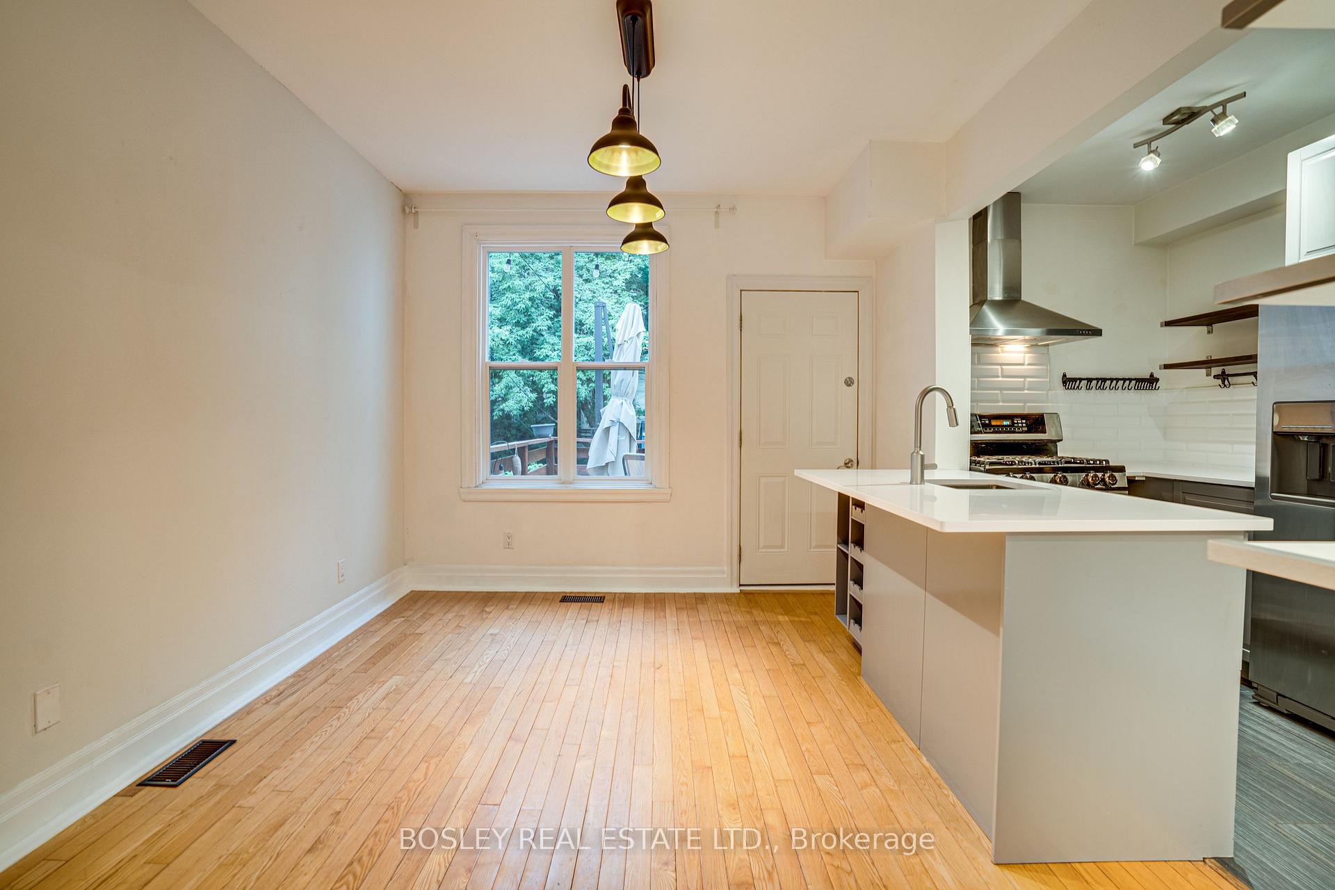 Photo 11 of 20 Connaught Avenue, Toronto, Greenwood-Coxwell — HOMEH