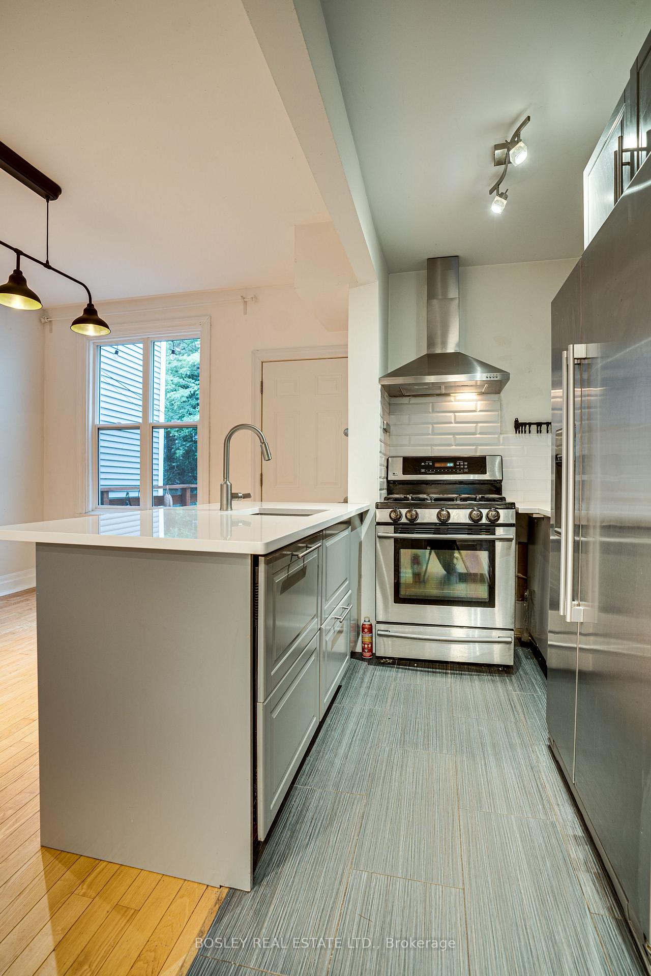 Photo 17 of 20 Connaught Avenue, Toronto, Greenwood-Coxwell — HOMEH
