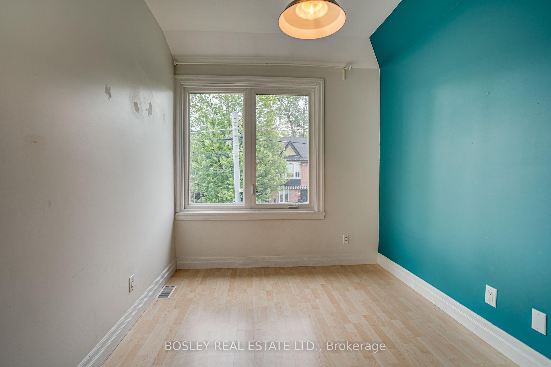 Photo 19 of 20 Connaught Avenue, Toronto, Greenwood-Coxwell — HOMEH