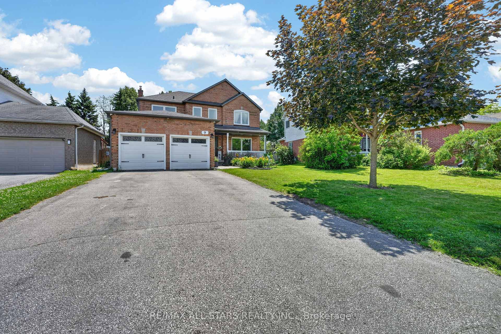 Photo 5 of 9 Fontaine Drive, Georgina, Keswick North — HOMEH