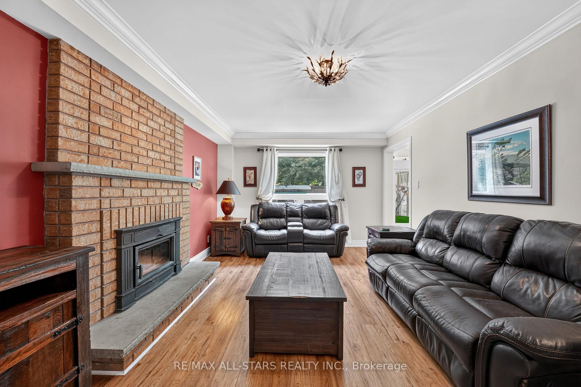 Photo 13 of 9 Fontaine Drive, Georgina, Keswick North — HOMEH