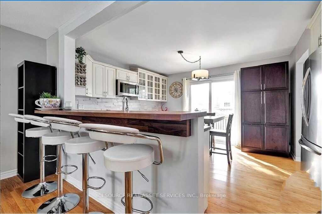 Photo 7 of 29 Uxbridge Crescent, Ottawa, Kanata - Glencairn/Hazeldean — HOMEH