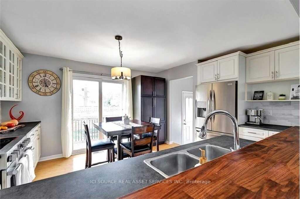 Photo 10 of 29 Uxbridge Crescent, Ottawa, Kanata - Glencairn/Hazeldean — HOMEH