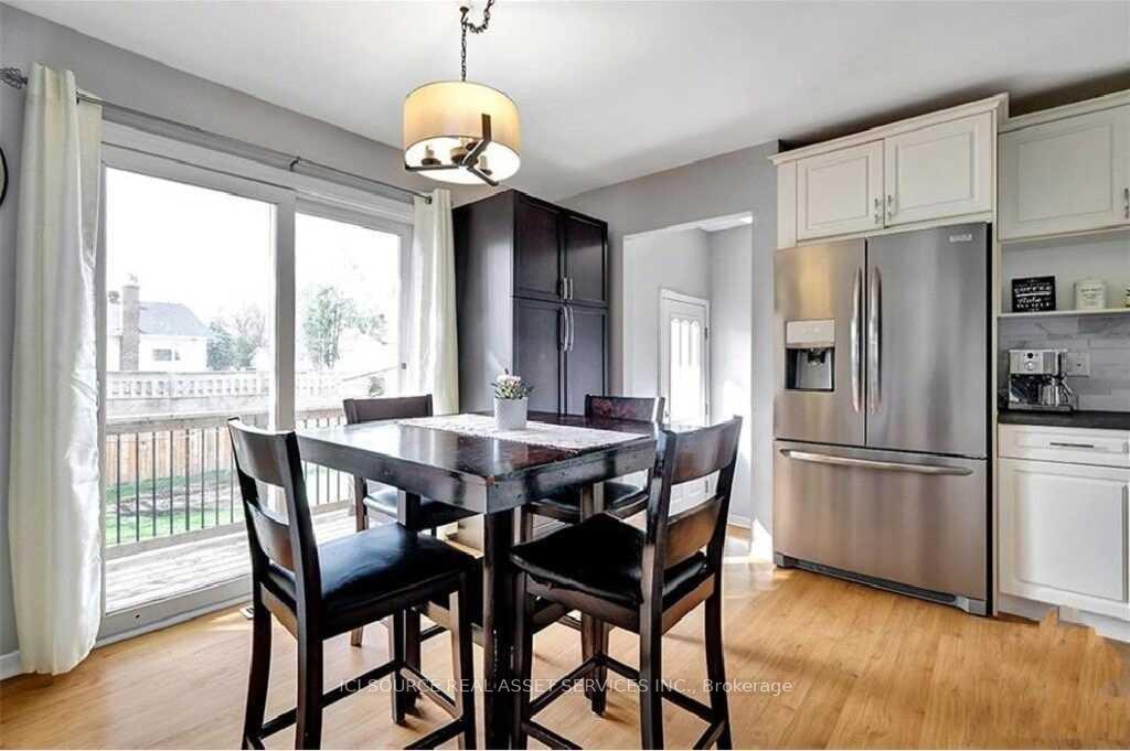 Photo 11 of 29 Uxbridge Crescent, Ottawa, Kanata - Glencairn/Hazeldean — HOMEH