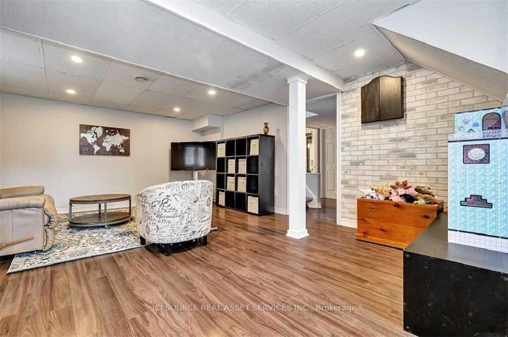 Photo 19 of 29 Uxbridge Crescent, Ottawa, Kanata - Glencairn/Hazeldean — HOMEH