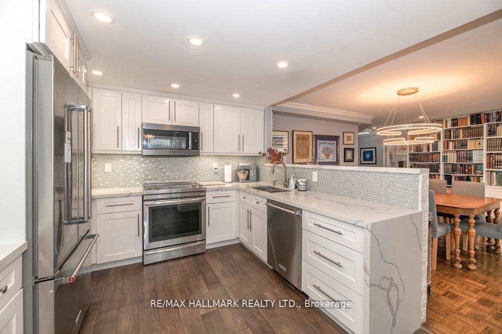 Photo 3 of Unit 1004, 7601 Bathurst Street, Vaughan, Crestwood-Springfarm-Yorkhill — HOMEH