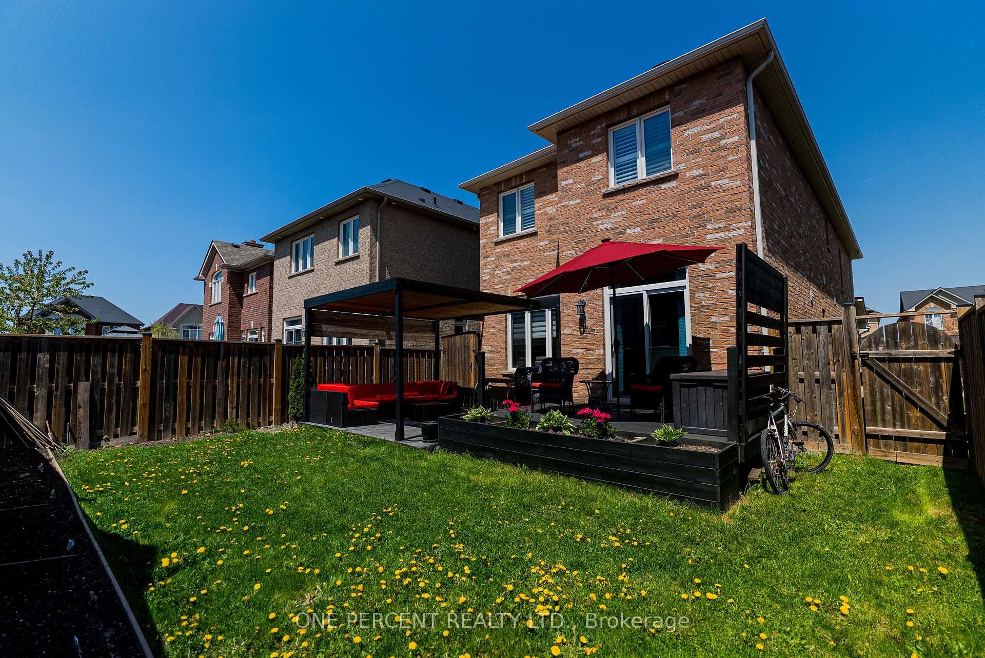 Photo 39 of 6 Duffel Crescent, Halton Hills, Georgetown — HOMEH