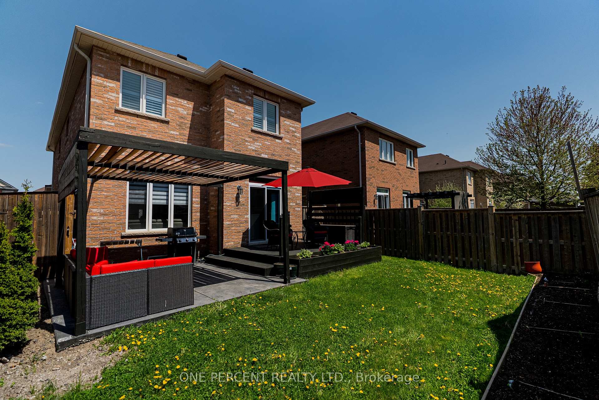 Photo 40 of 6 Duffel Crescent, Halton Hills, Georgetown — HOMEH