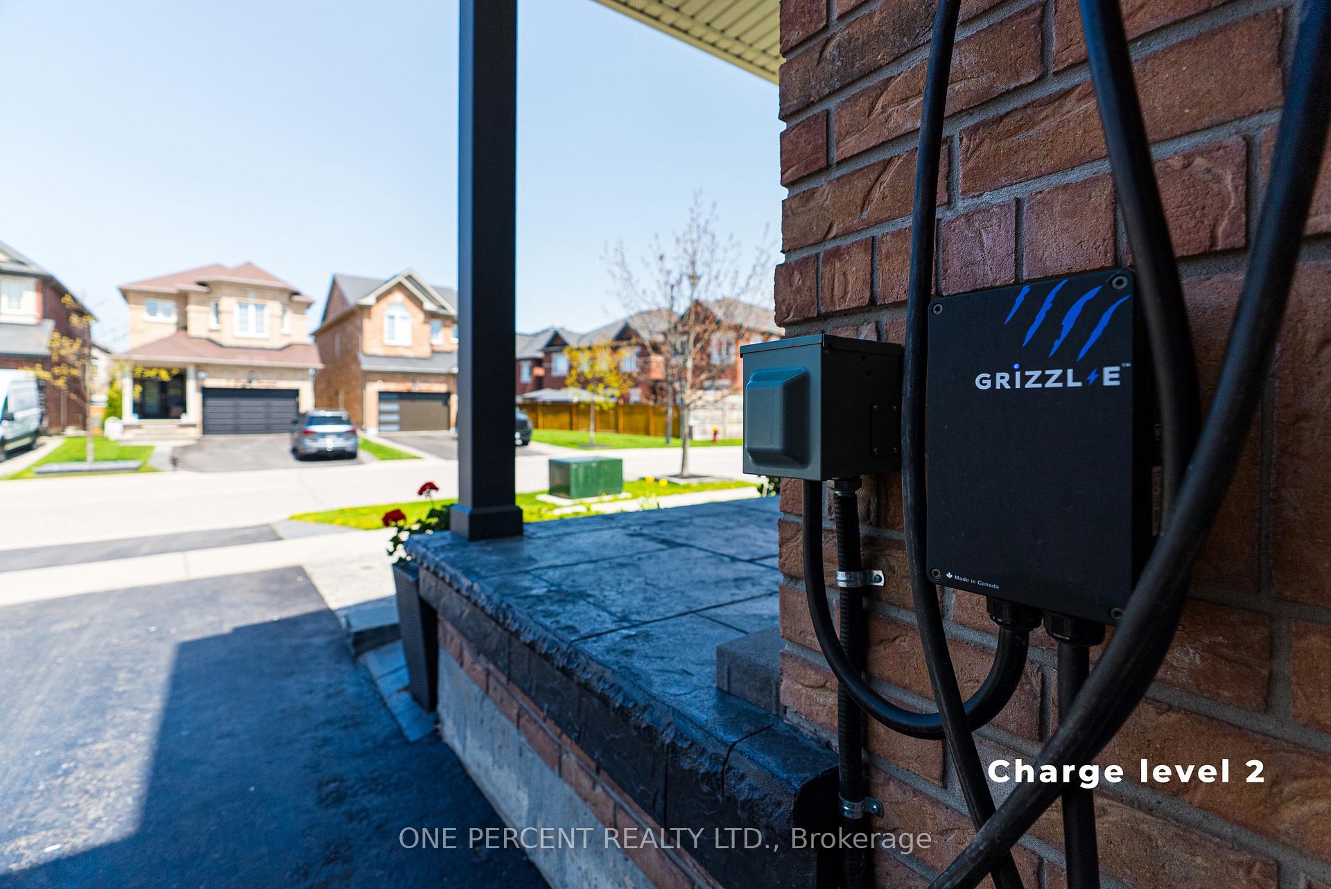 Photo 46 of 6 Duffel Crescent, Halton Hills, Georgetown — HOMEH
