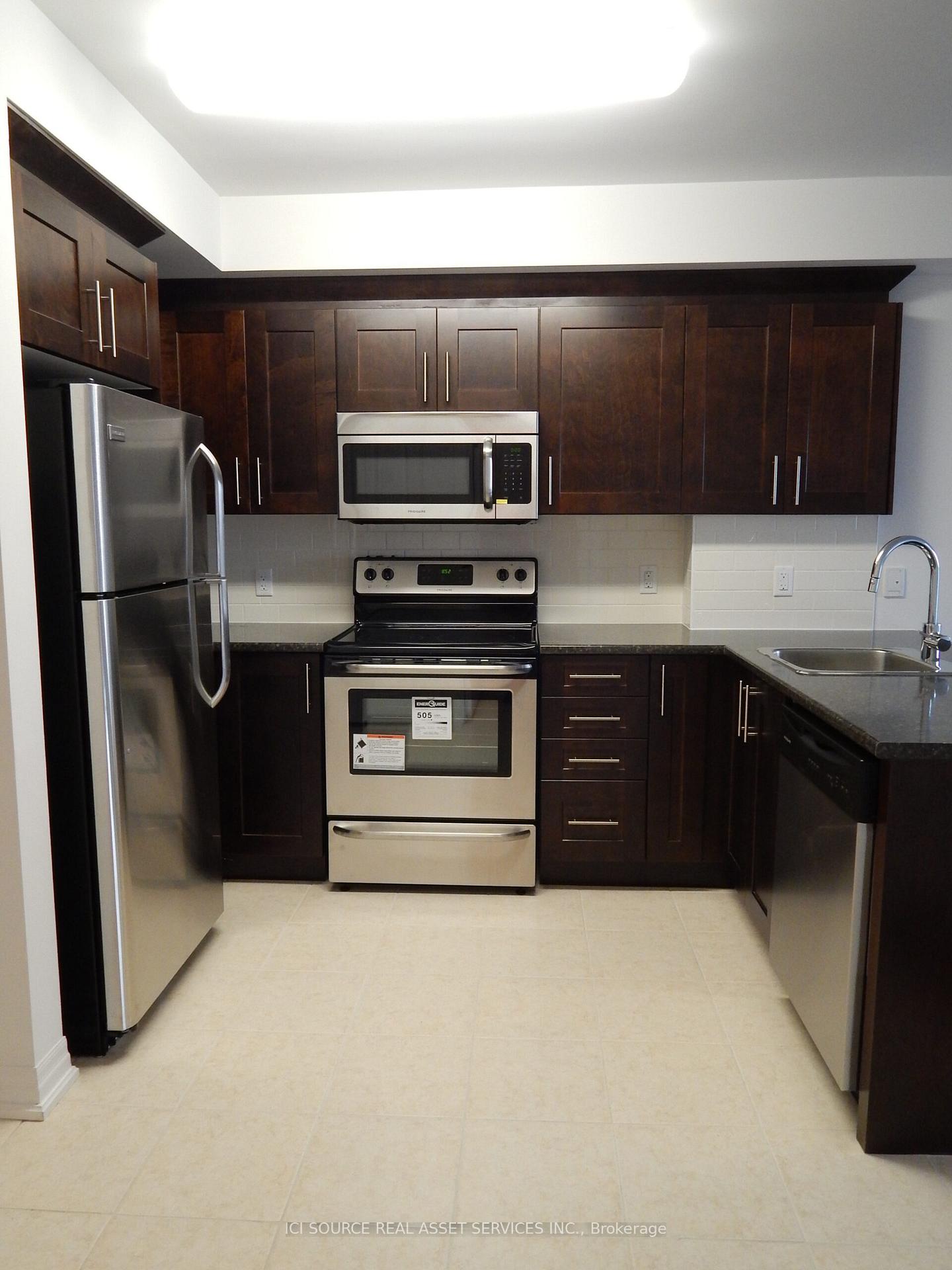 Front of Unit 705, 242 Rideau Street