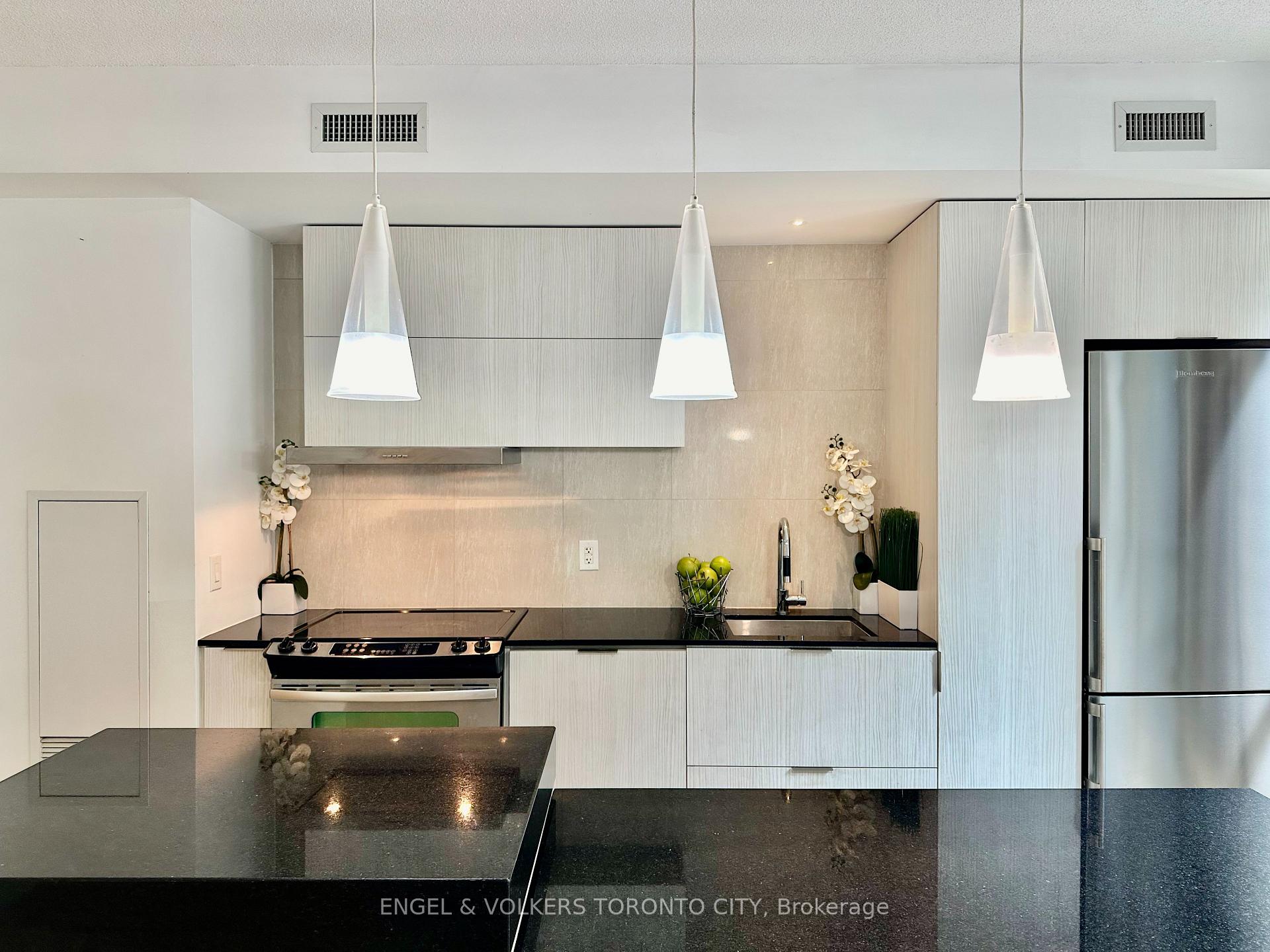 Photo 3 of Unit 720, 101 Charles Street E, Toronto, Church-Yonge Corridor — HOMEH