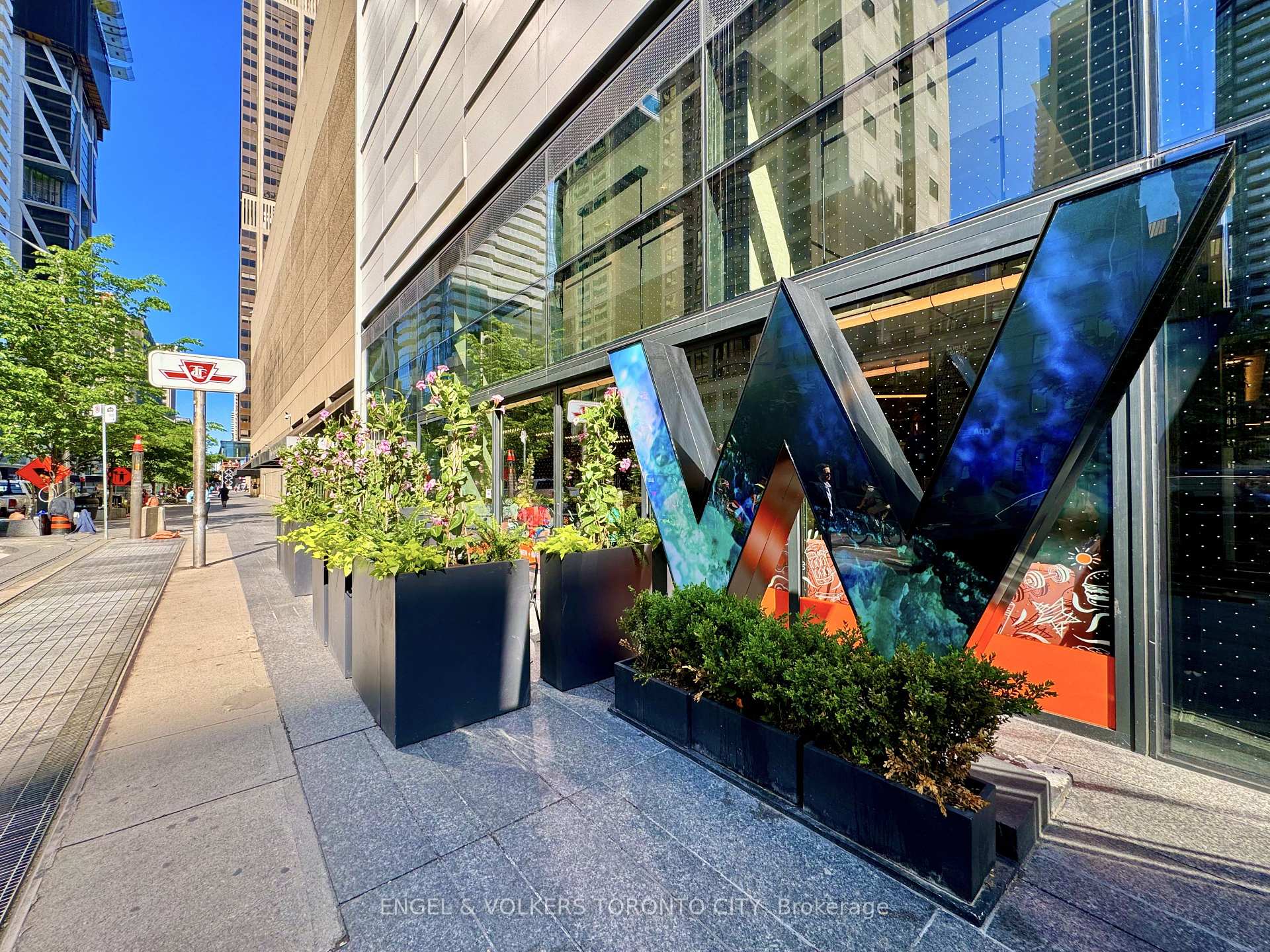 Photo 17 of Unit 720, 101 Charles Street E, Toronto, Church-Yonge Corridor — HOMEH