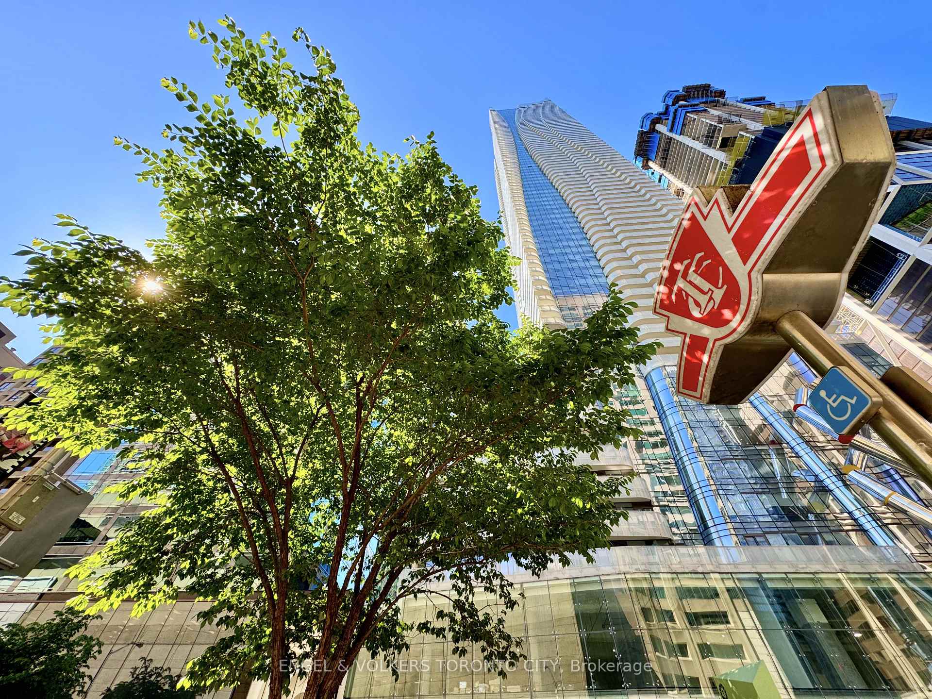 Photo 18 of Unit 720, 101 Charles Street E, Toronto, Church-Yonge Corridor — HOMEH