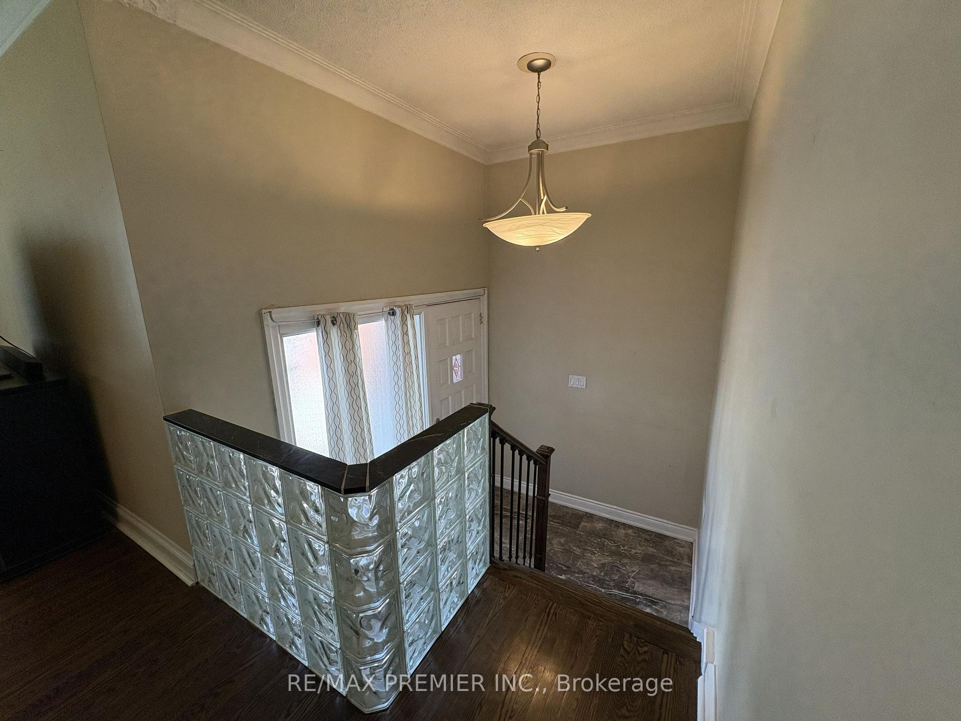 Photo 3 of 2979 Weston Road, North York, Humberlea-Pelmo Park — HOMEH