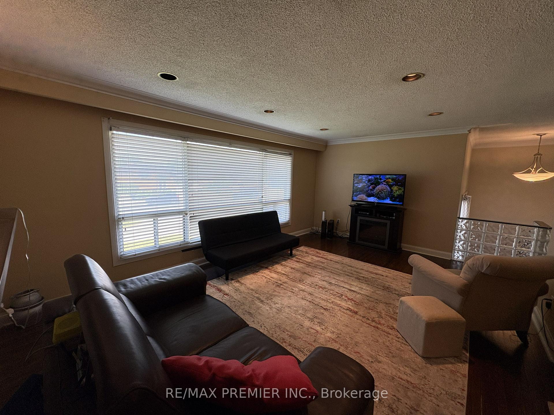 Photo 5 of 2979 Weston Road, North York, Humberlea-Pelmo Park — HOMEH
